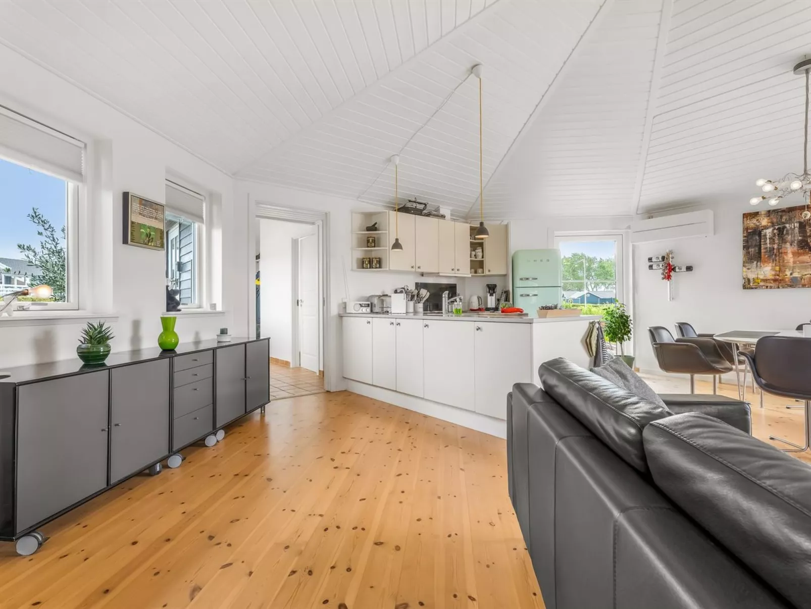 &quot;Glenda&quot; - 2.1km from the sea-Binnen