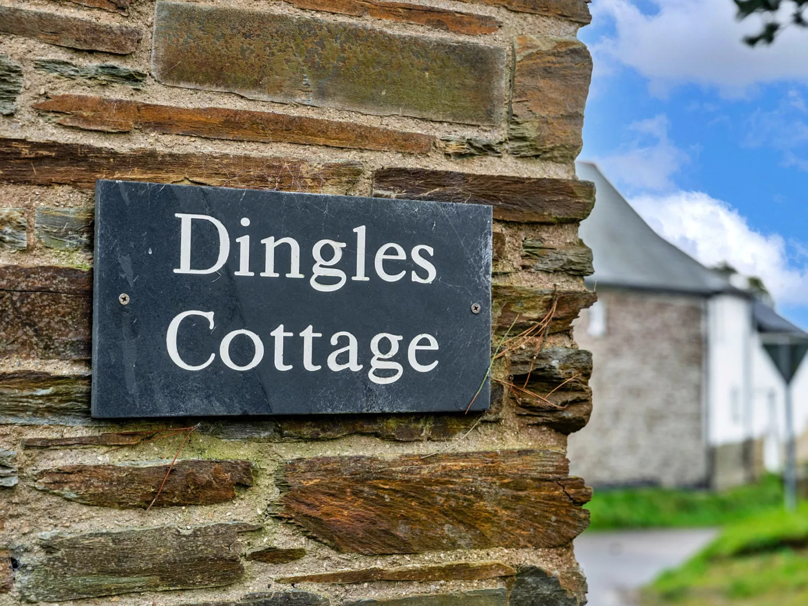 Dingles Cottage-Buiten