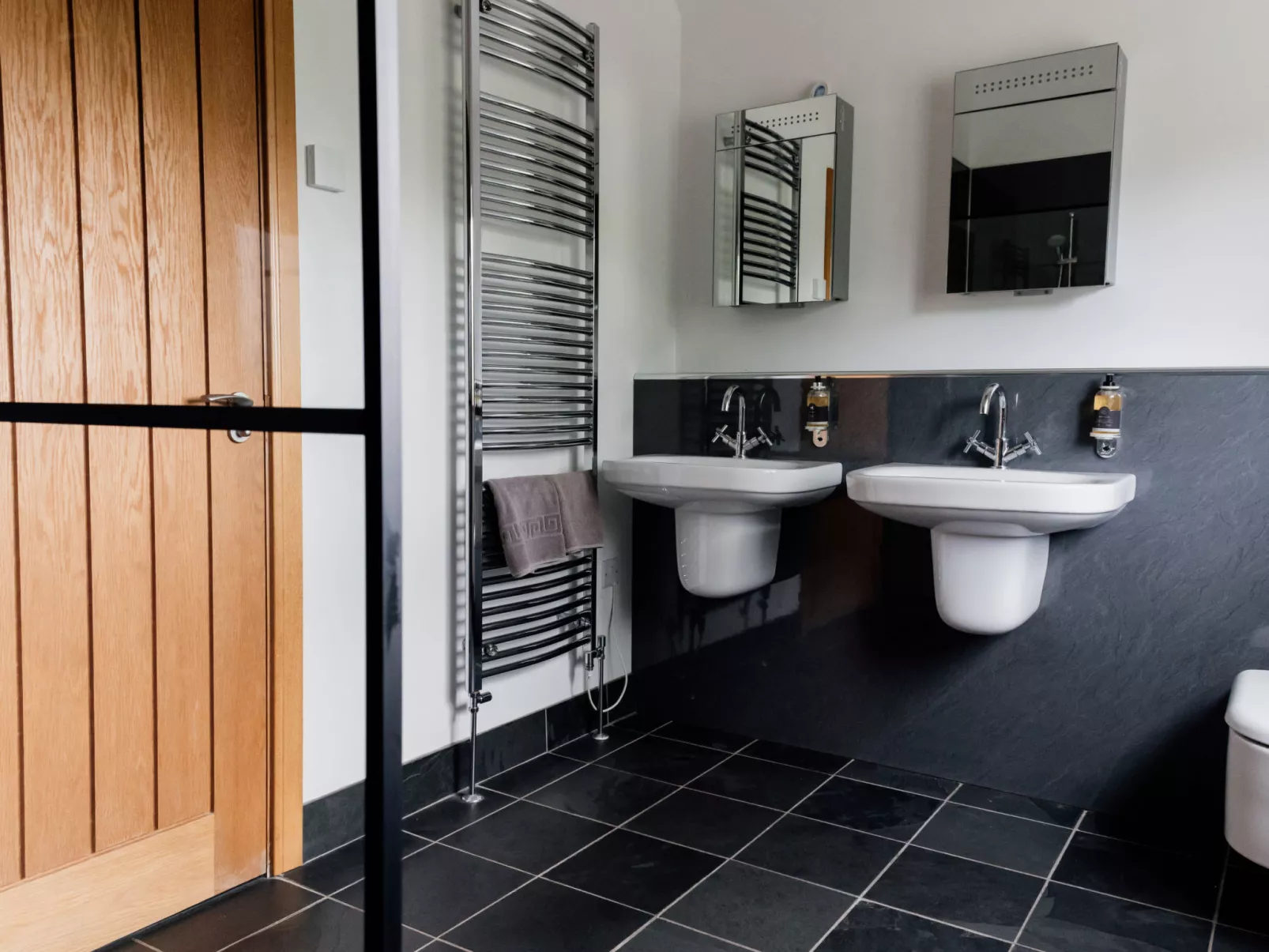 The Welsh Barn-Binnen