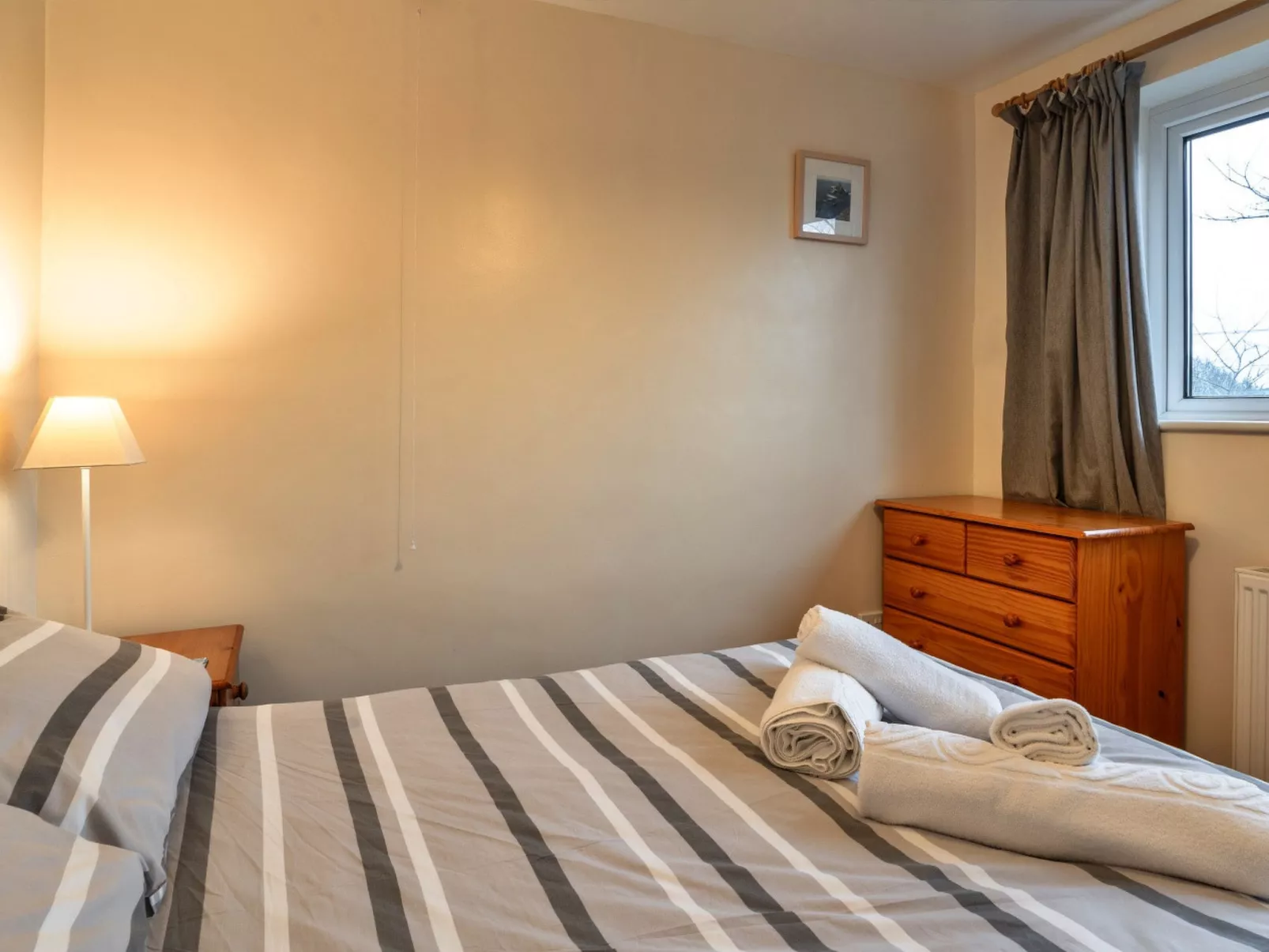 No.1 Gladys' Orchard-Binnen