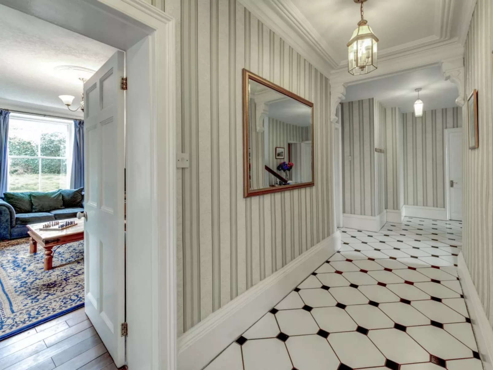 Buckland House-Binnen