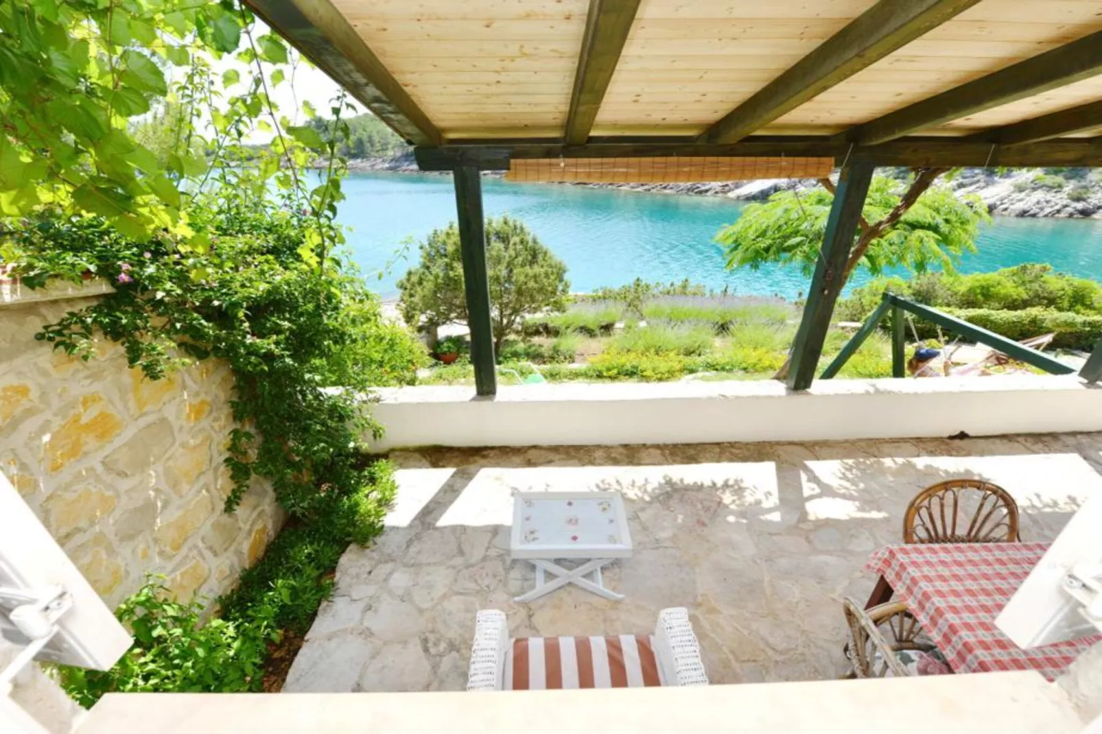 One-Bedroom Apartment (Lovor)-Terras