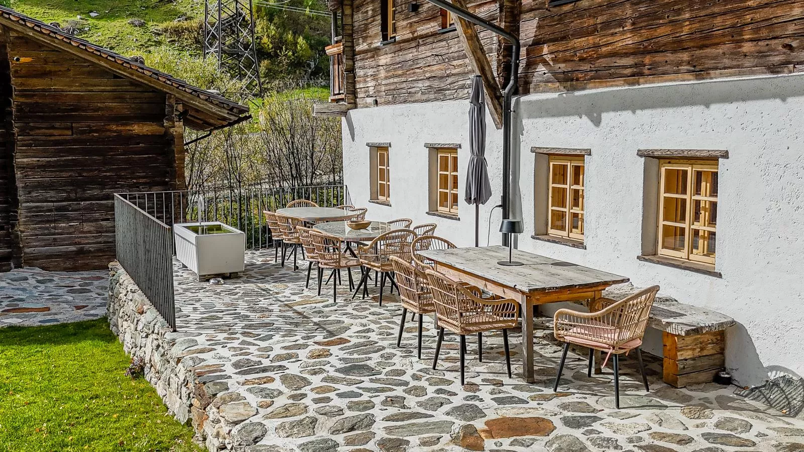 Raneburg 4 Almhaus-Terrasbalkon