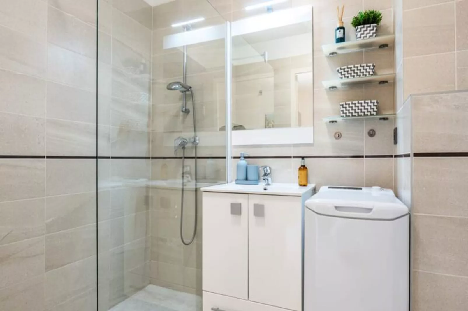 Résidence Rez-de-jardin Palm Beach, Piscine, Plages &agrave; Pied-Niet-getagd