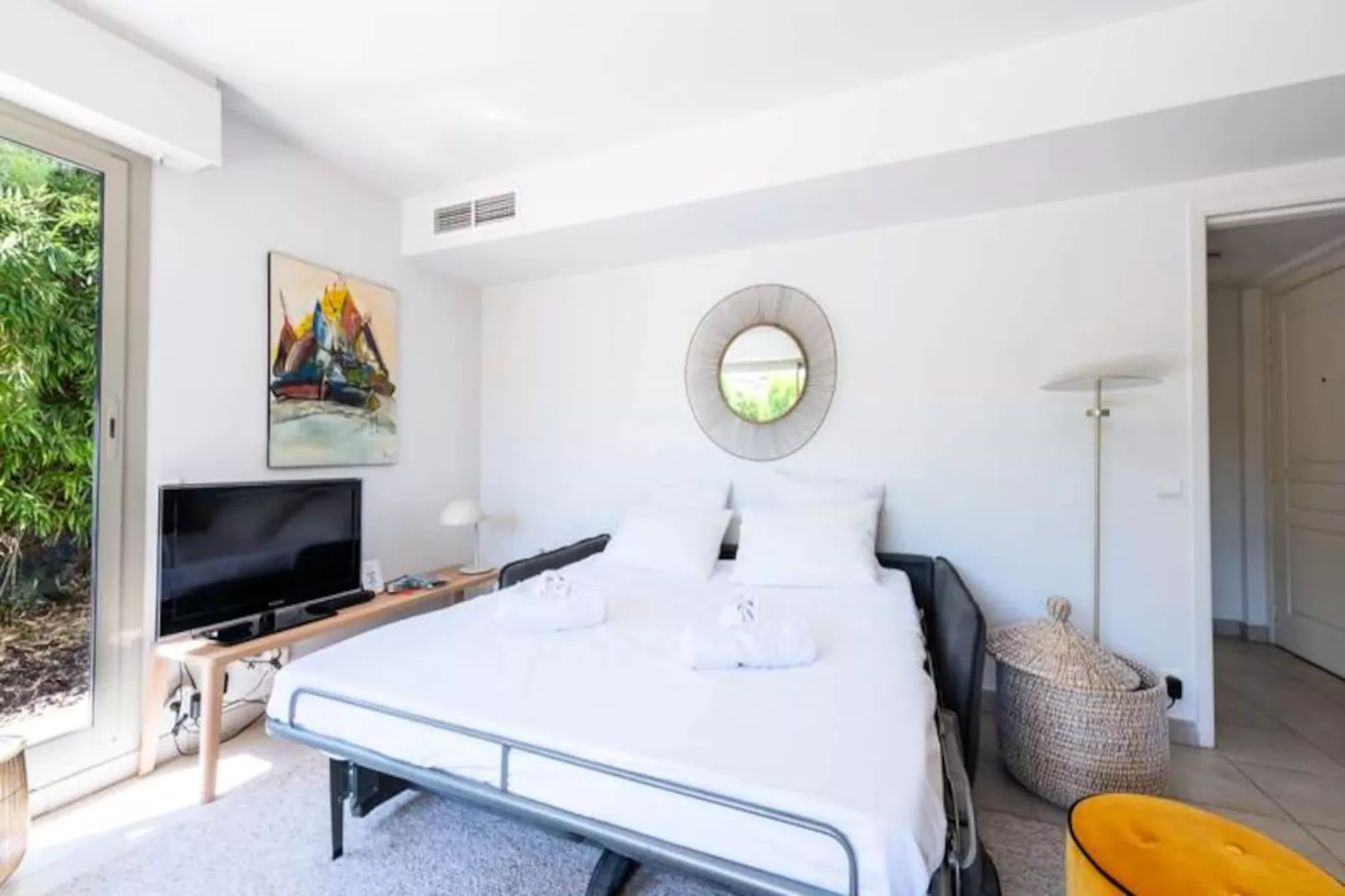 Résidence 2p Rez-de-jardin Avec Piscine – Calme, Parking Privé-Niet-getagd