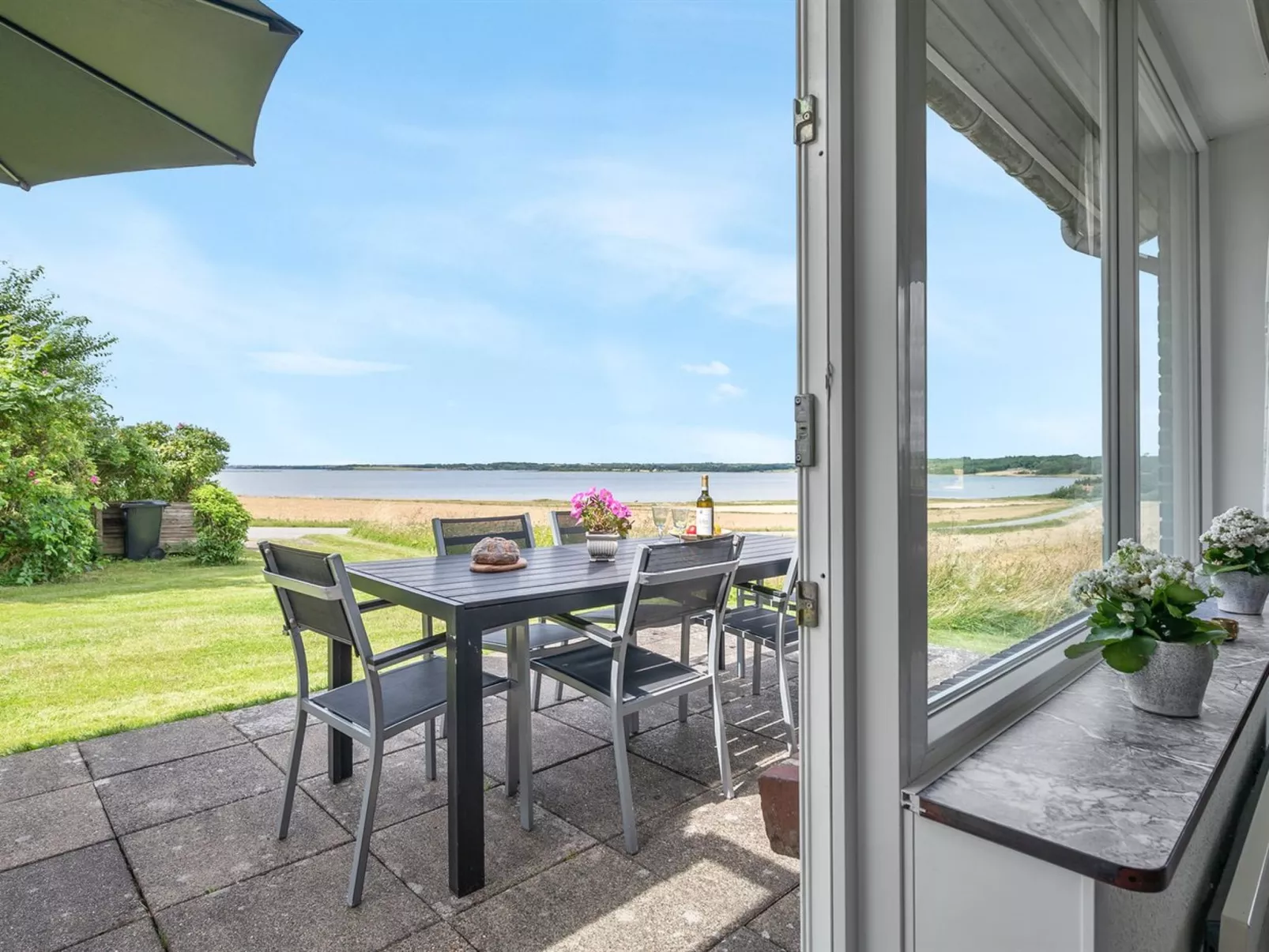 "Ephra" - 250m to the fjord-Buiten