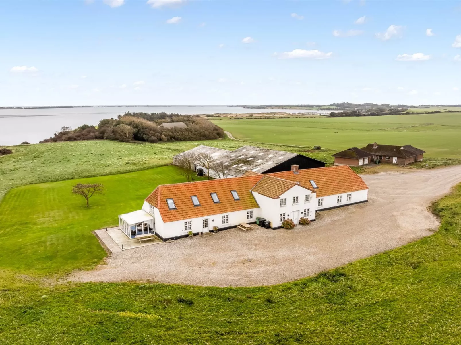 "Thorge" - 75m to the fjord-Buiten