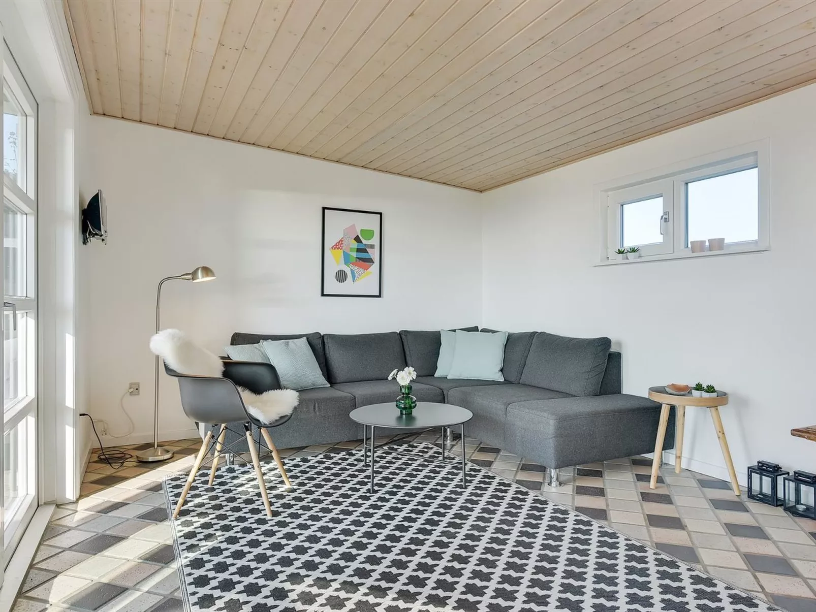 "Kaapo" - 300m from the sea-Binnen