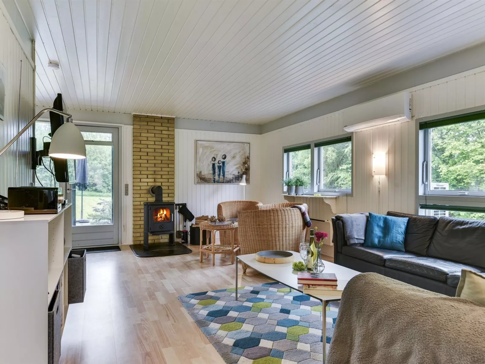 "Hasti" - 700m from the sea-Binnen