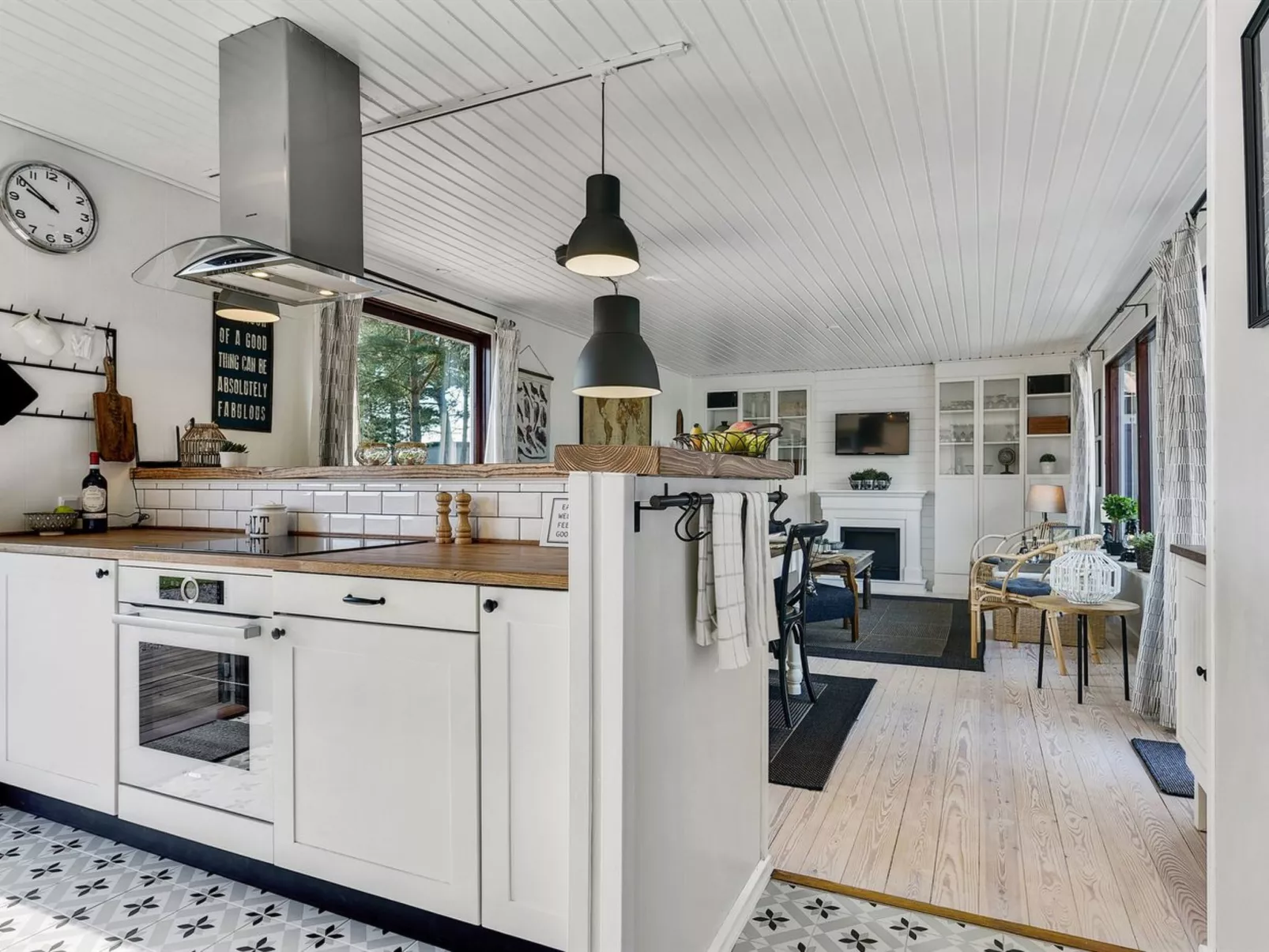 "Lillan" - 250m from the sea-Binnen