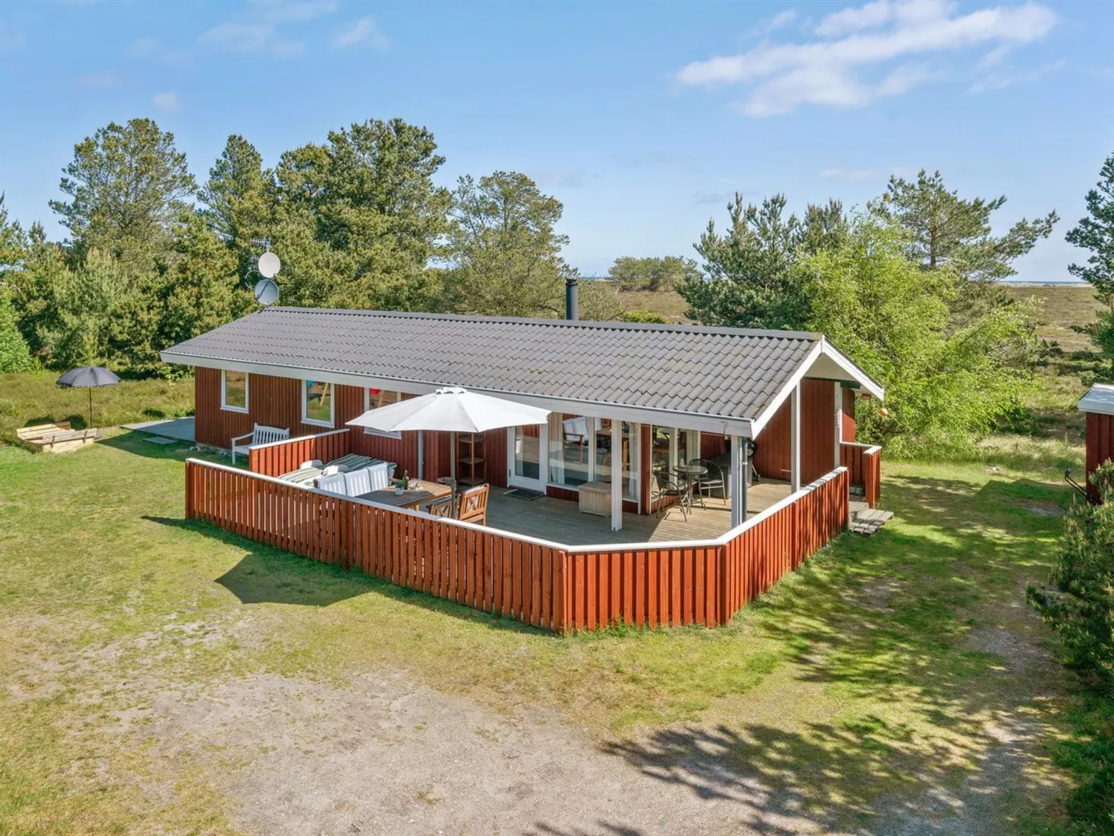 "Hrefna" - 350m from the sea-Buiten