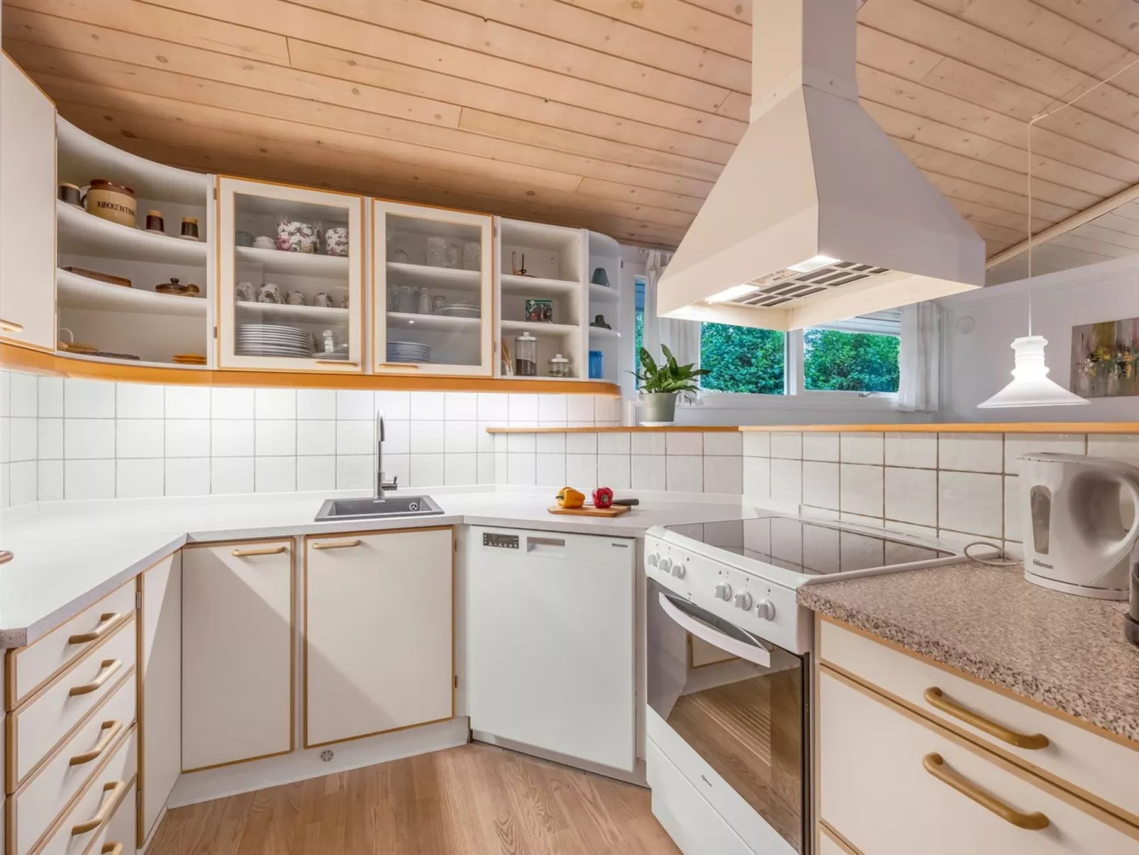 "Emmanuela" - 700m to the fjord-Binnen