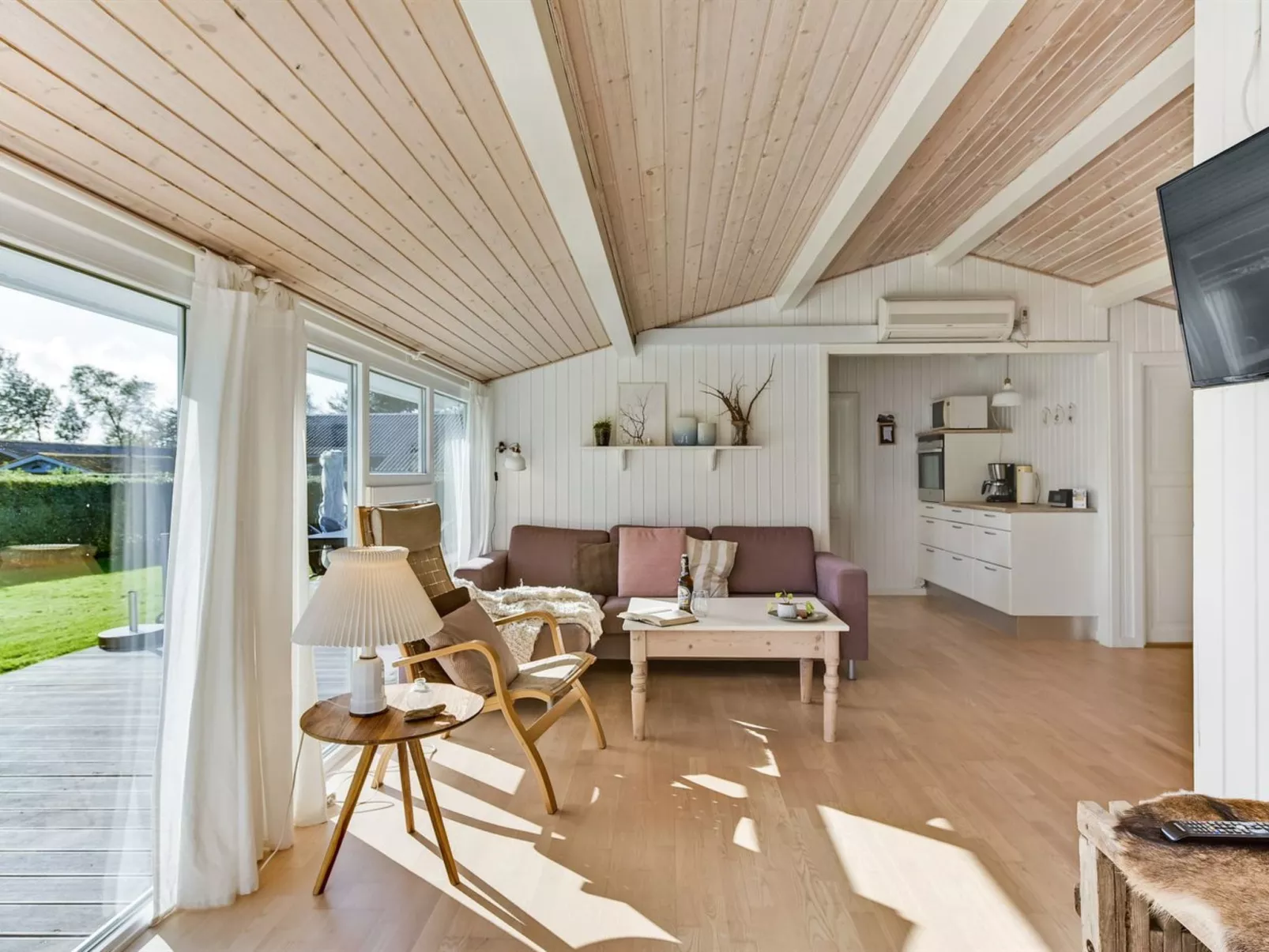 "Florina" - 700m from the sea-Binnen