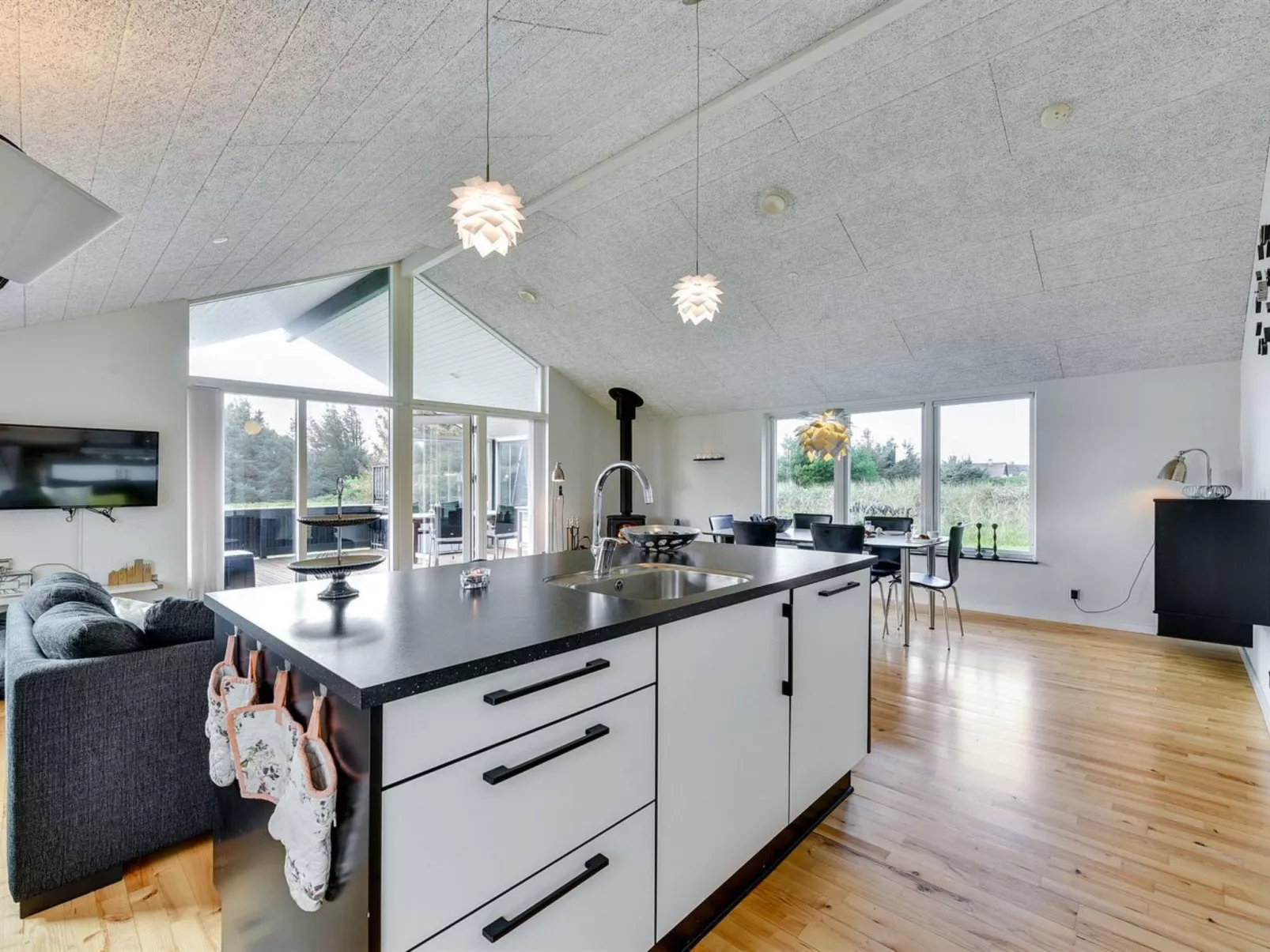 "Faye" - 600m from the sea-Binnen