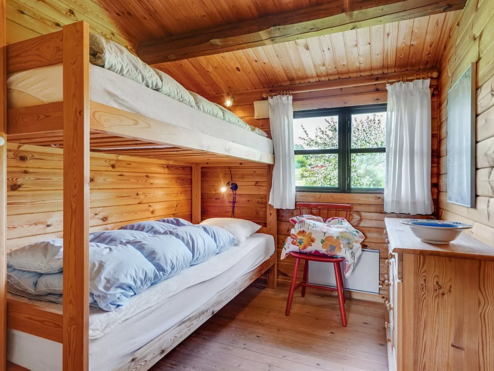 "Gudmunde" - 200m from the sea-Binnen