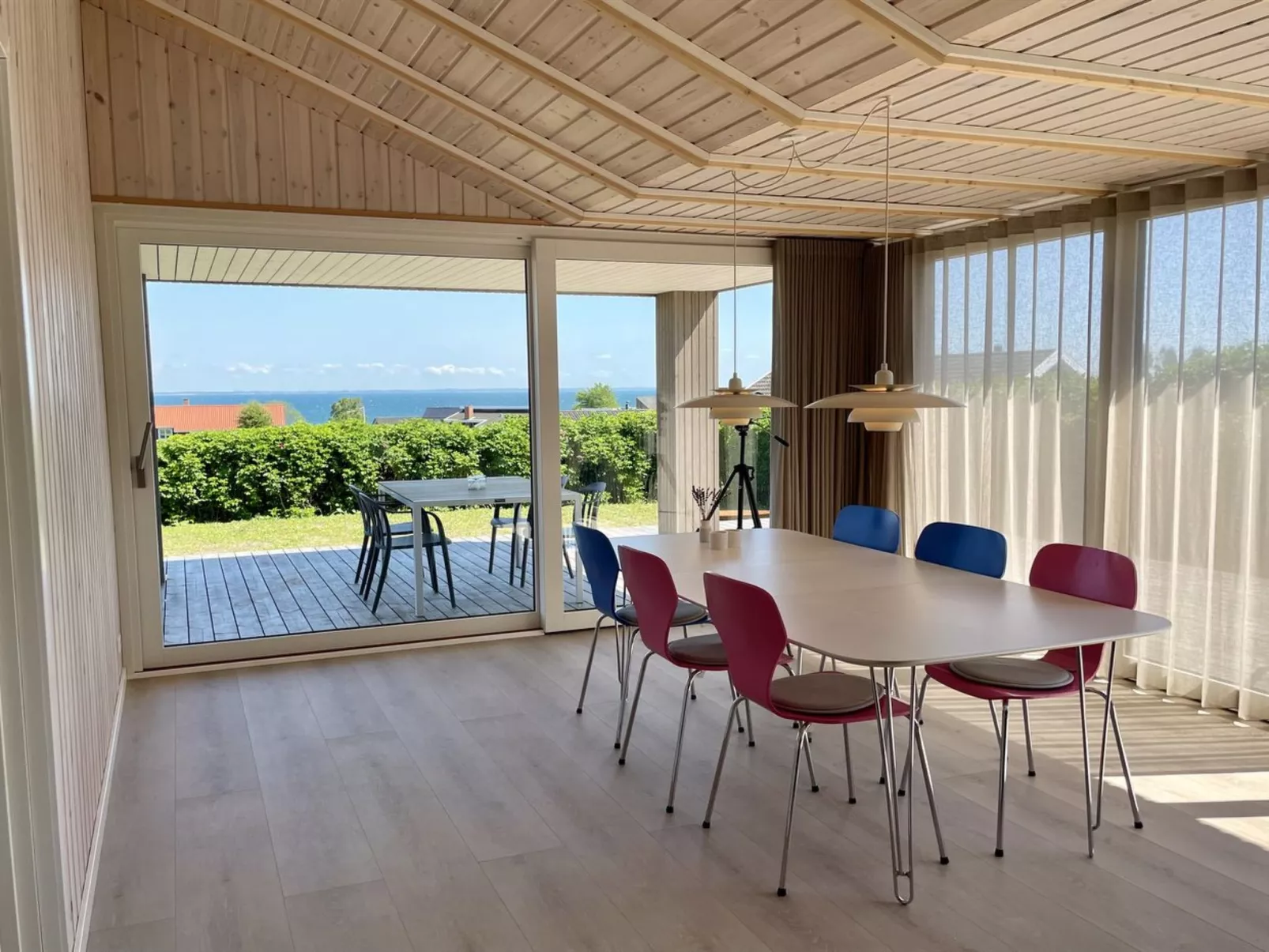 "Ely" - 300m from the sea-Binnen