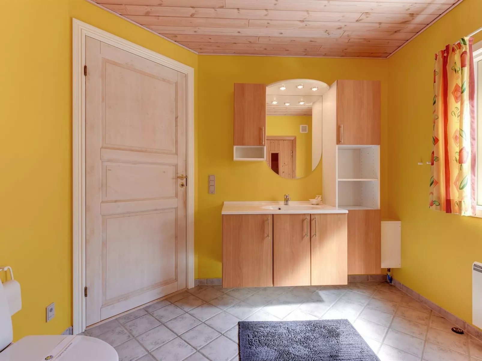 "Herlugh" - 1km to the fjord-Binnen