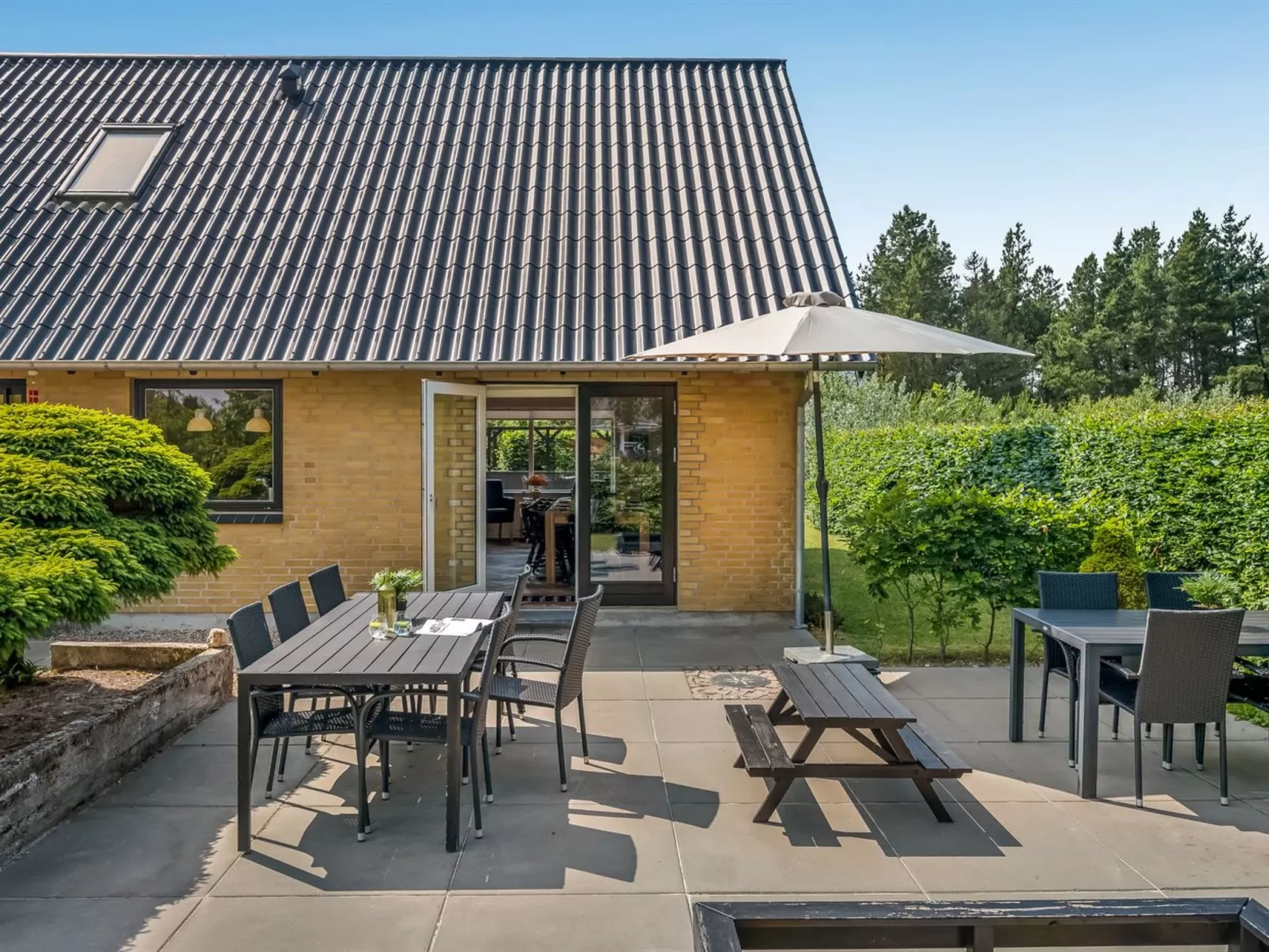 "Lavrans" - 2.5km from the sea-Buiten