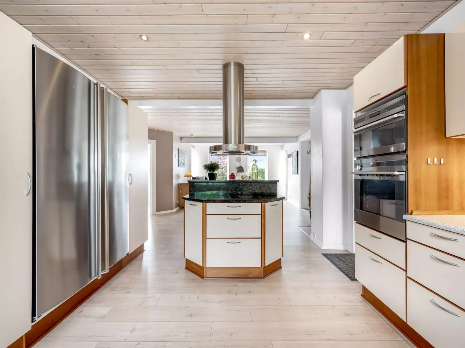 "Amma" - 21km from the sea-Binnen