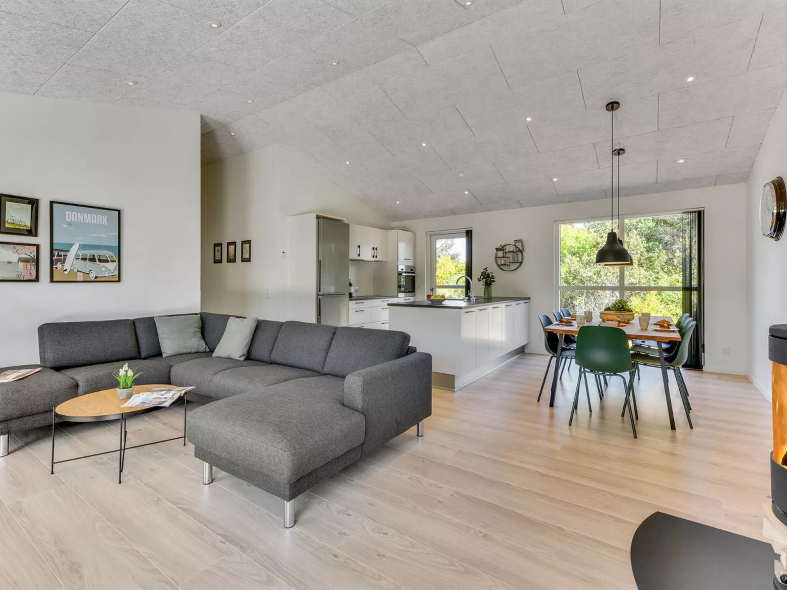 "Merve" - 800m to the fjord-Binnen