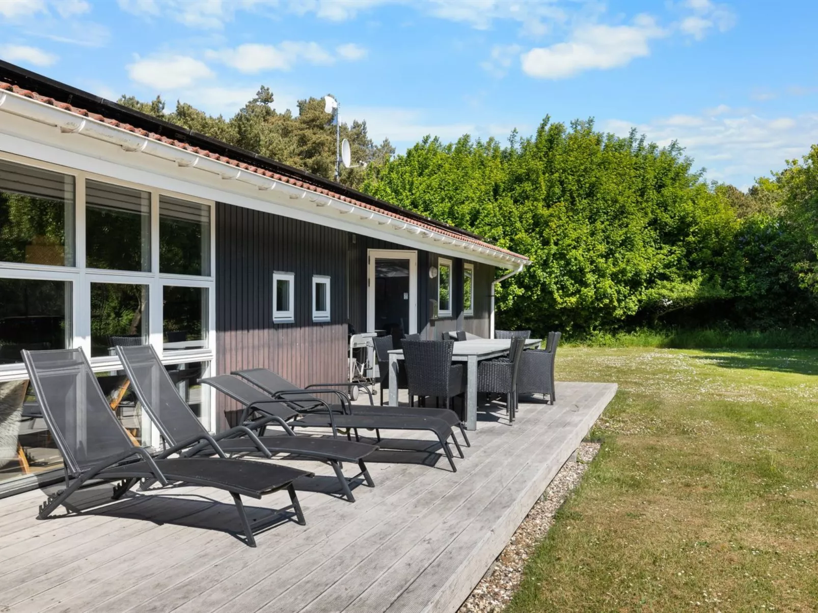 "Jorinde" - 1km from the sea-Buiten