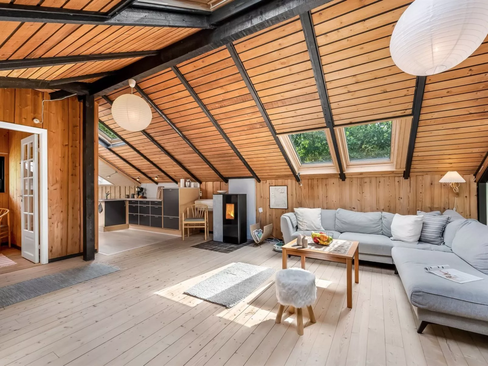 "Kadife" -  from the sea-Binnen