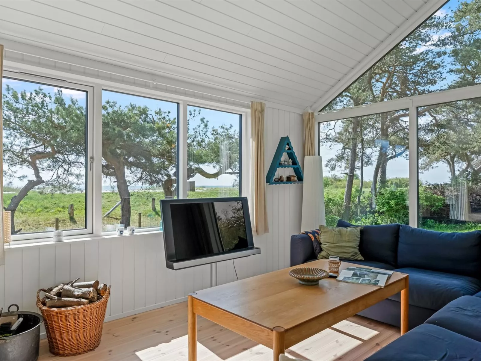 "Kaila" - 50m from the sea-Binnen