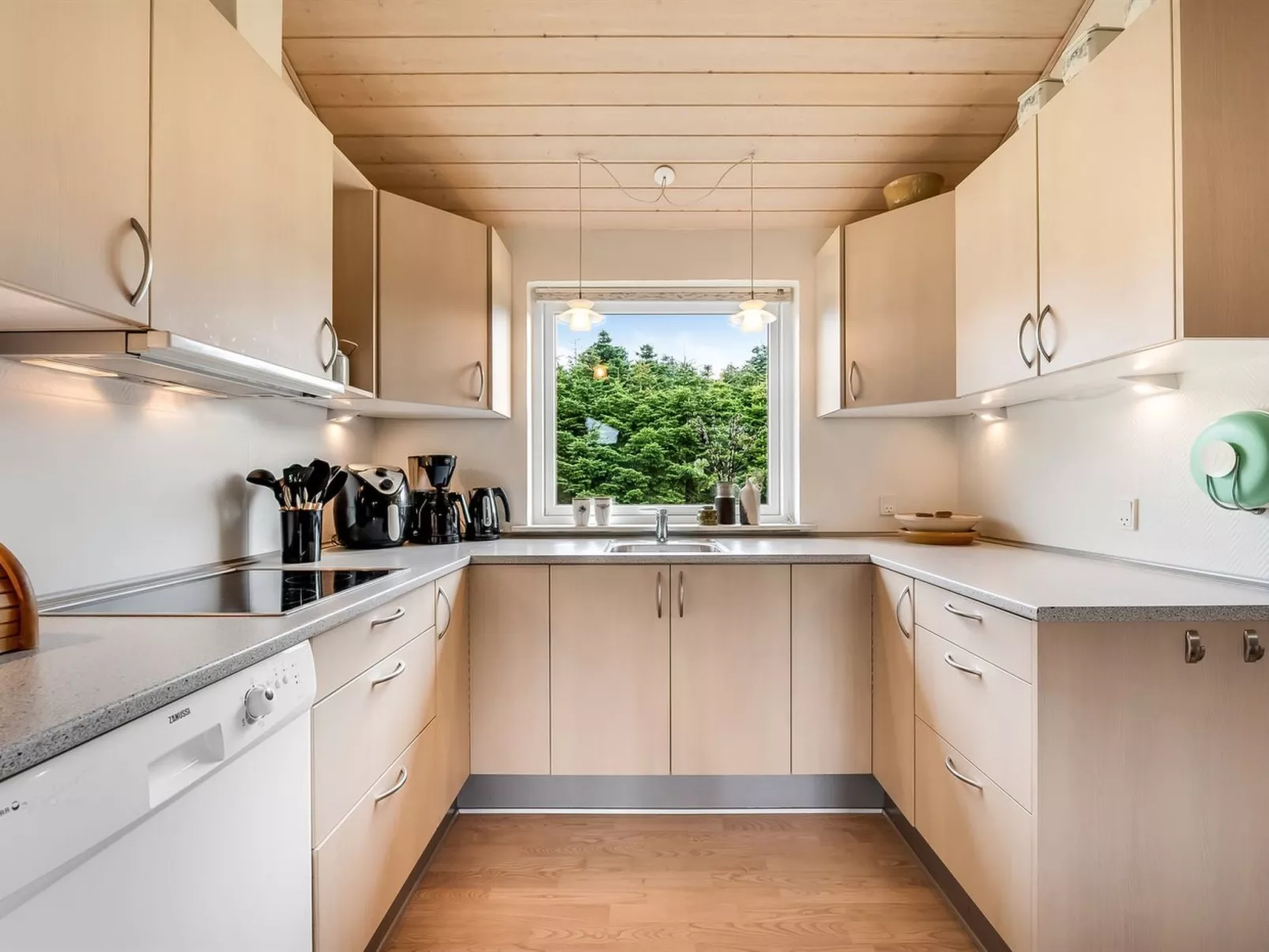 "Jarmunrek" - 400m to the fjord-Binnen