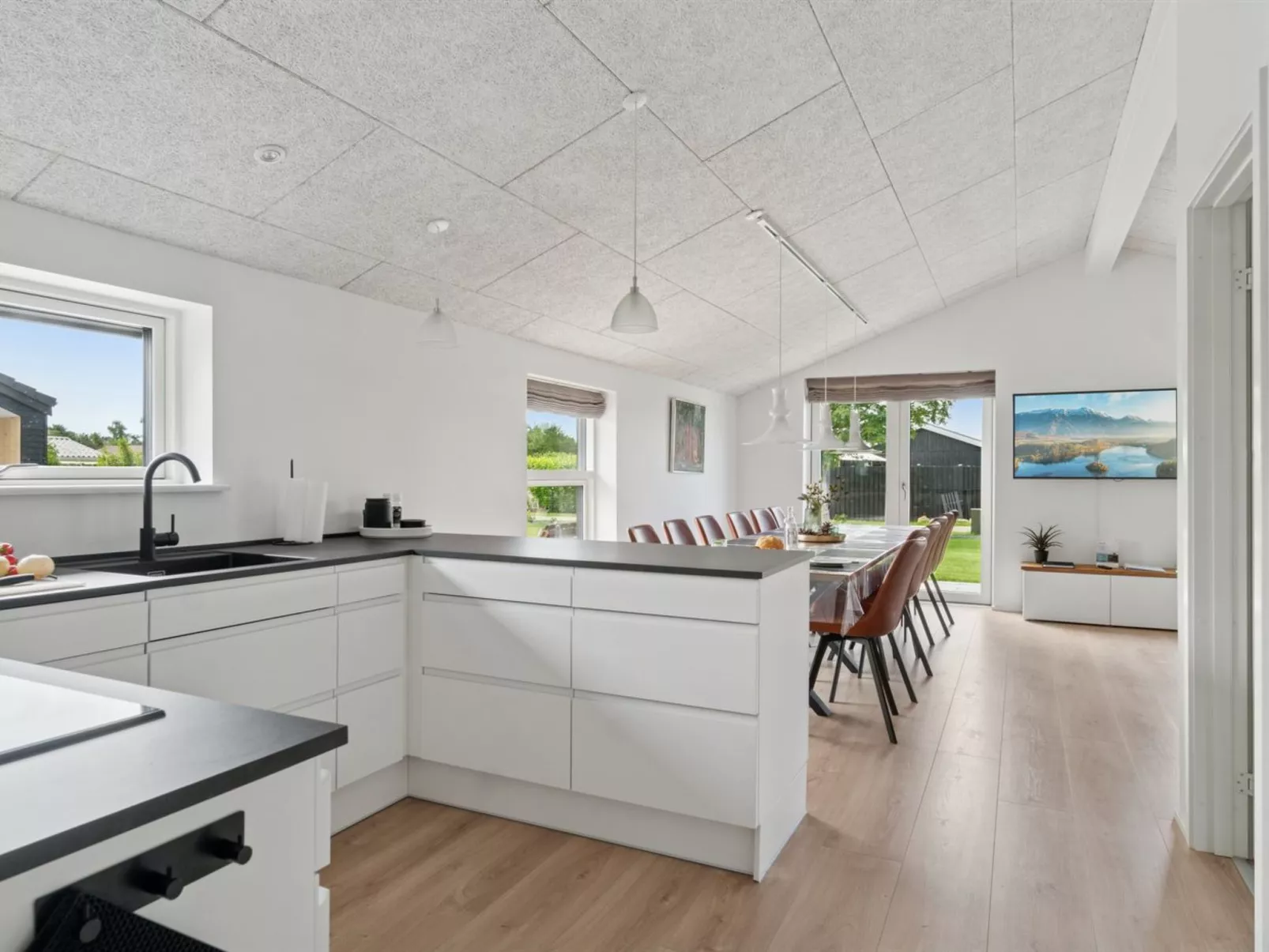 "Christian" - 600m from the sea-Binnen