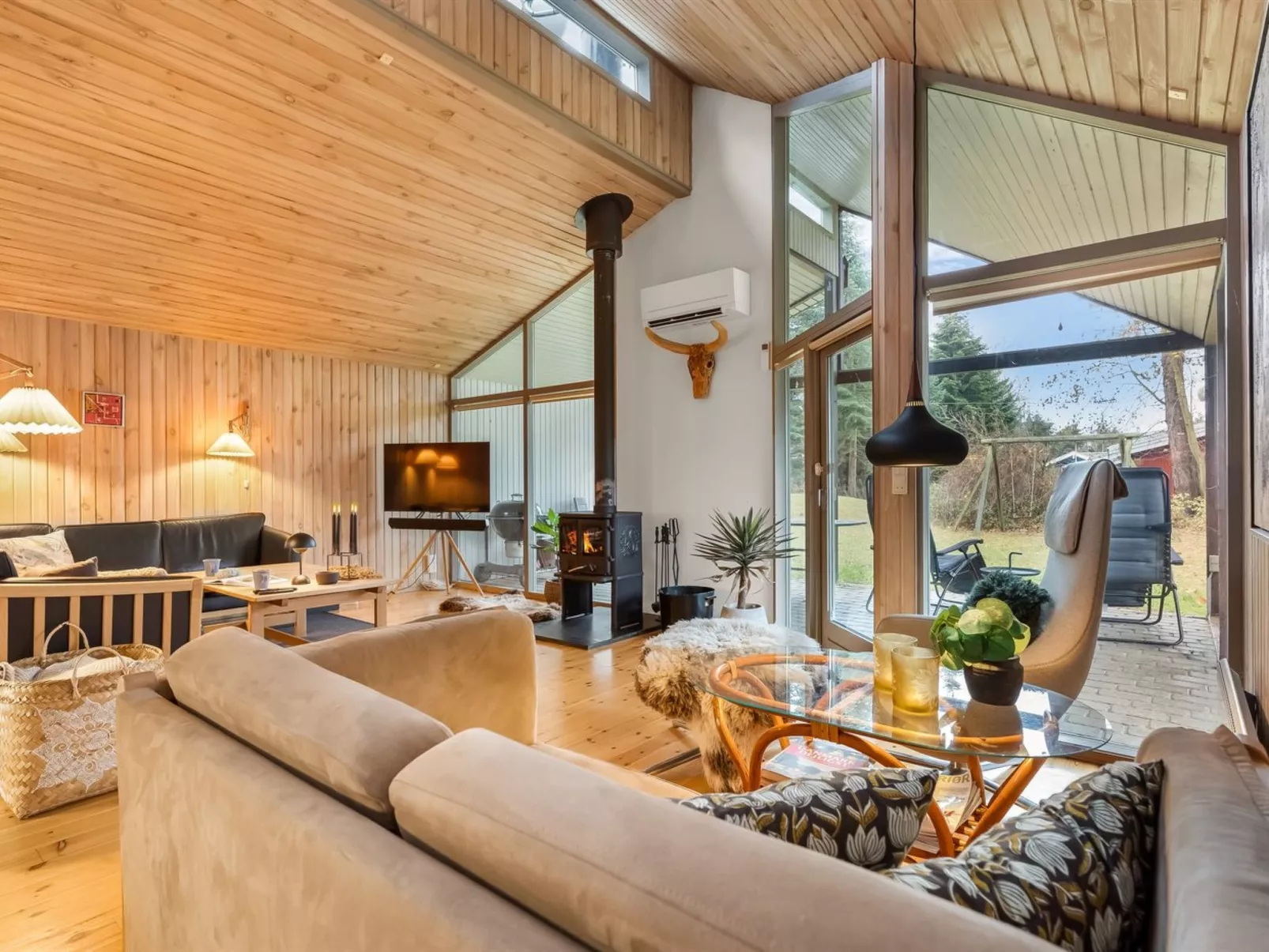 "Gjorgjija" - 50m from the sea-Binnen