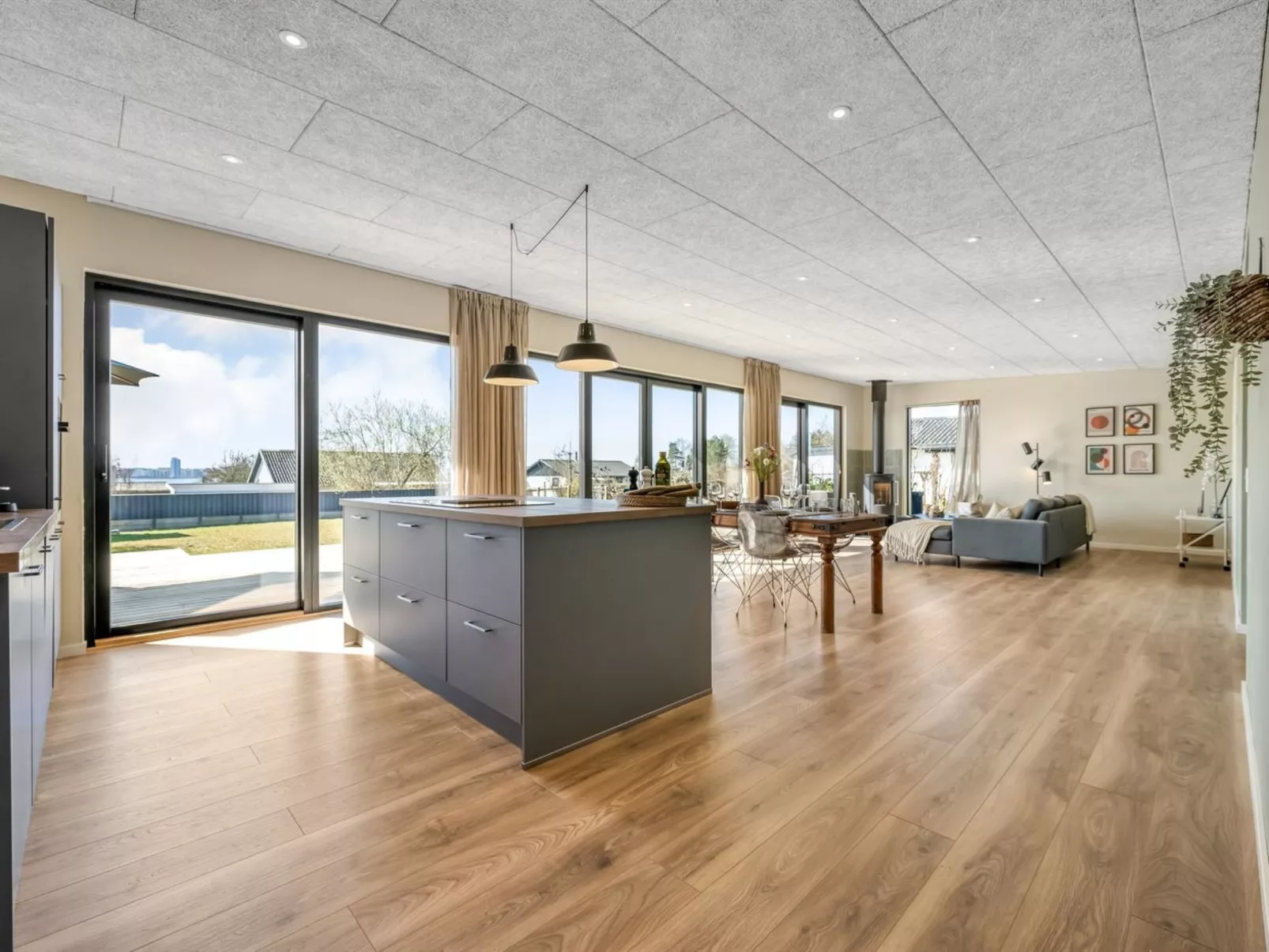 "Edvia" - 200m to the fjord-Binnen