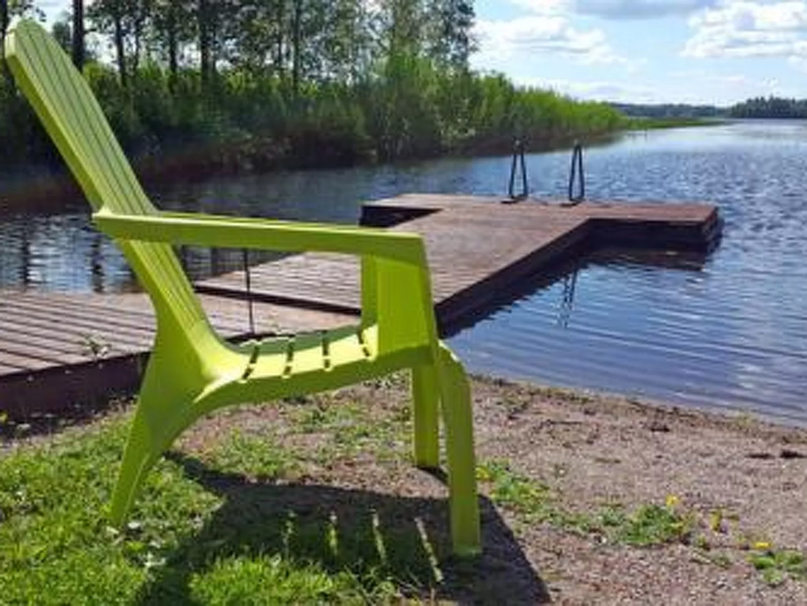 Kuivajärven huvilakoti-Binnen