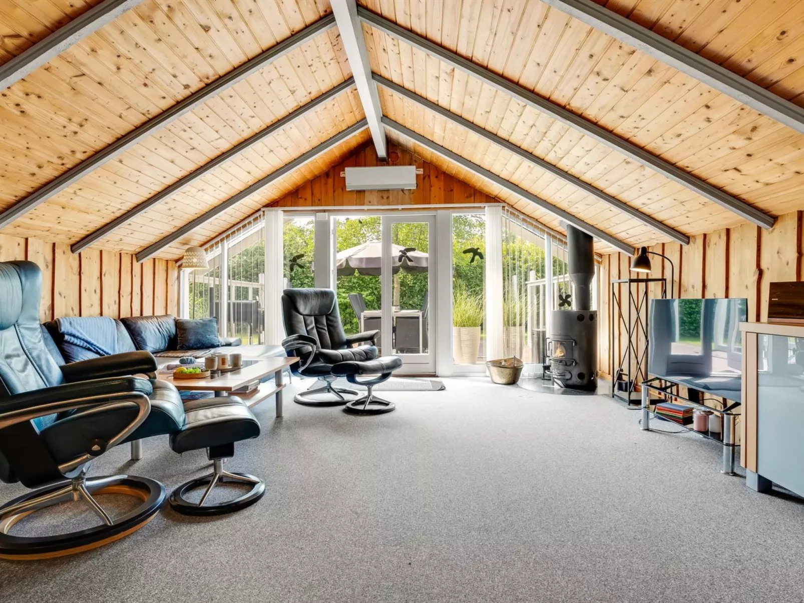 "Rusalina" - 400m from the sea-Binnen