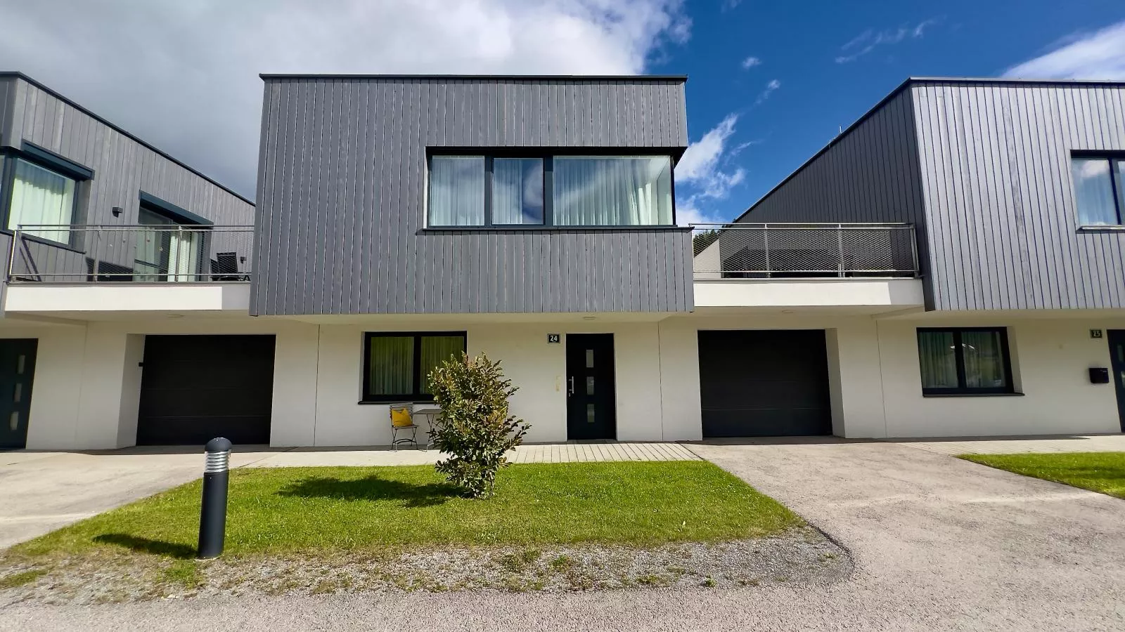 Winzerchalet-Buitenkant zomer