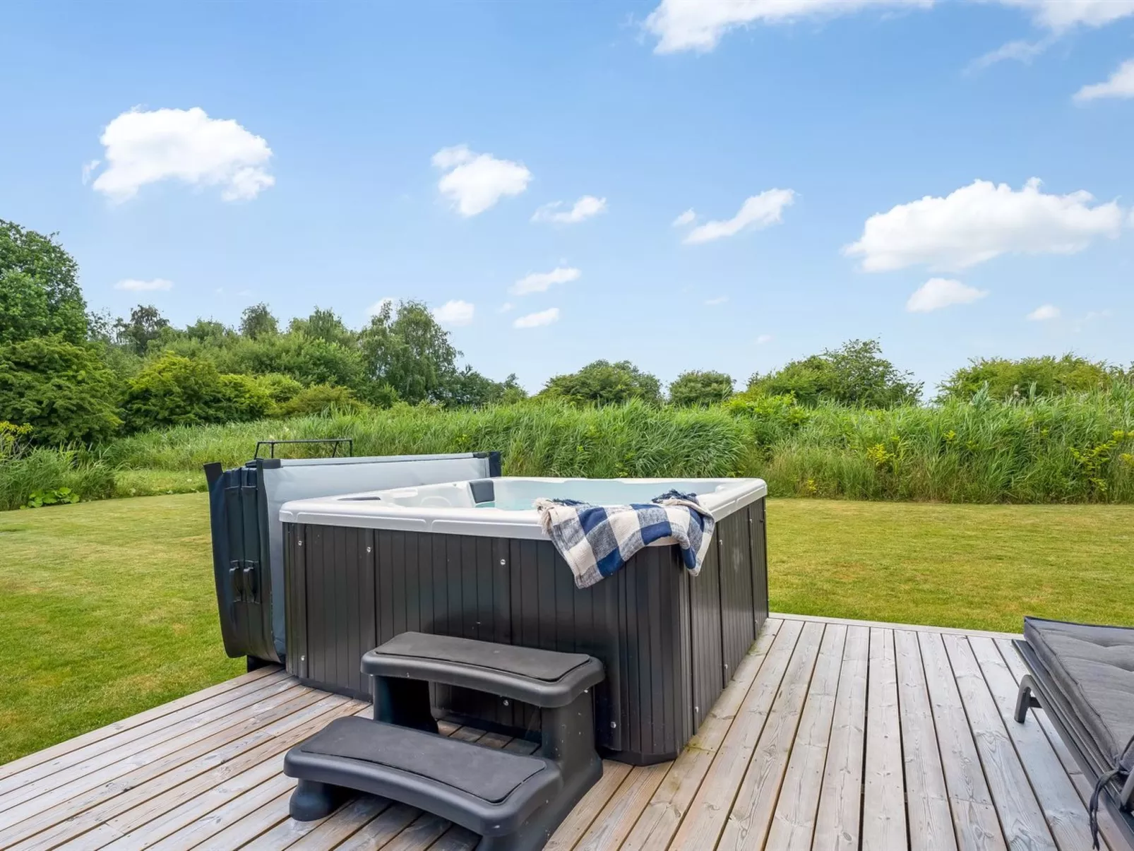 "Apelone" - 900m from the sea-Binnen