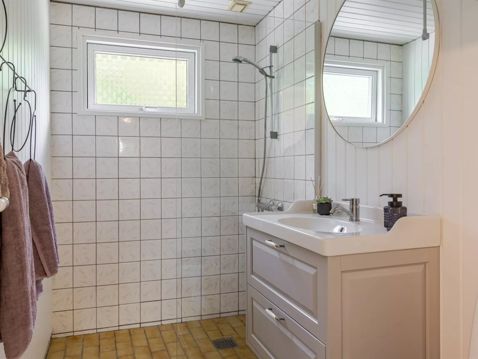 "Kennet" - 30km from the sea-Binnen