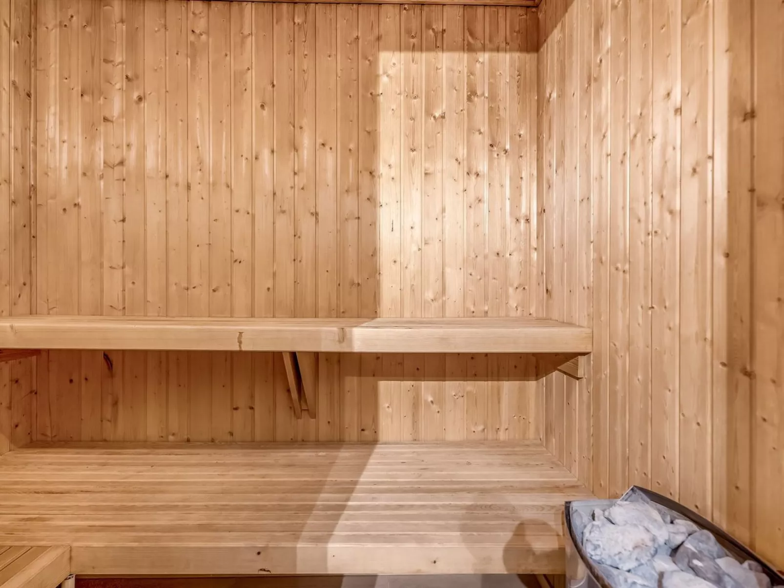 "Effy" - 600m from the sea-Binnen