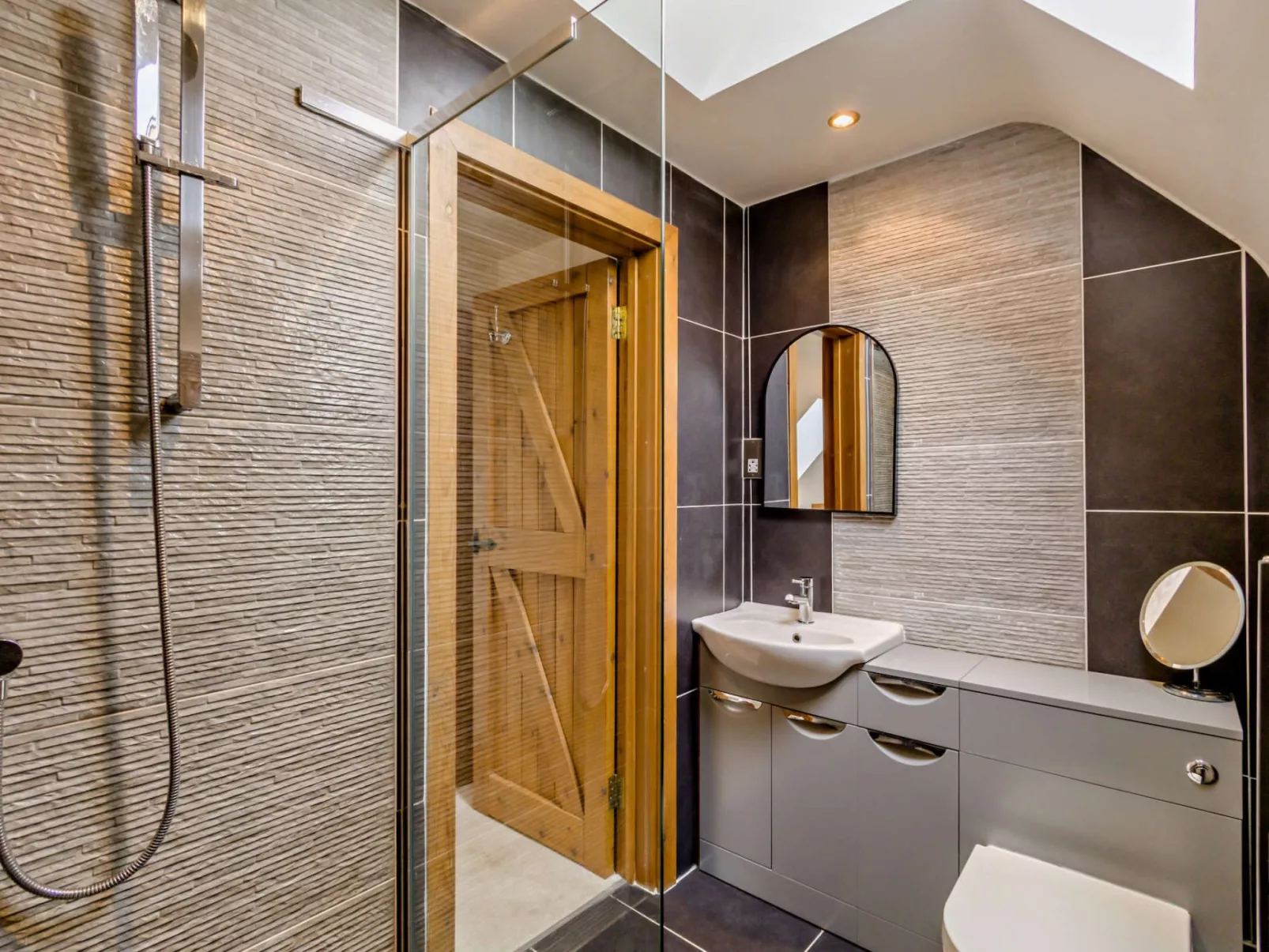 The House at No. 47-Binnen