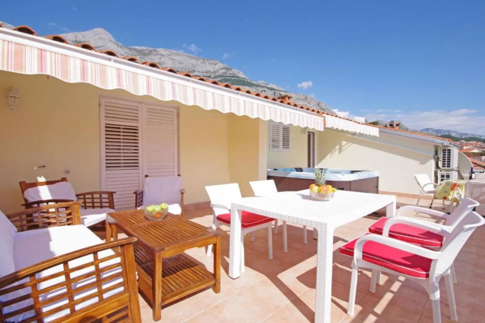 Apartments Ribarević - Three Bedroom Apartment With Terrace and Sea View-Zwembad