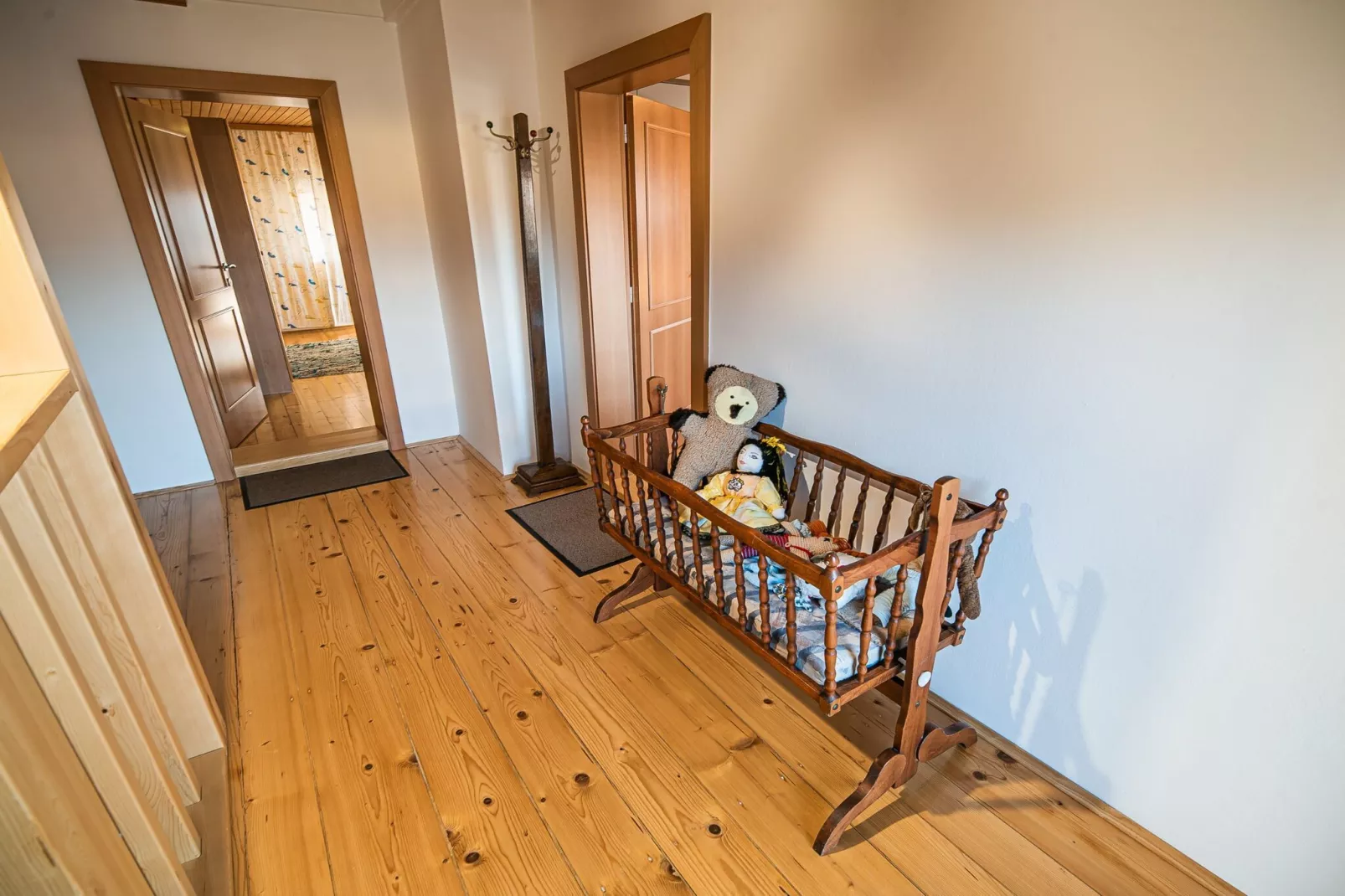 Relaxing Retreat with Hot Tub in Sevnica - Three Bedroom Apartment-Binnen