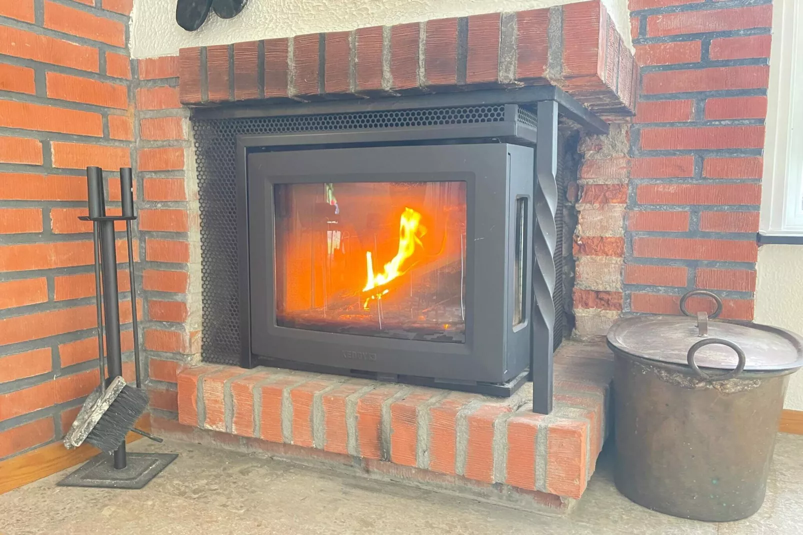 Charmante cottage aan het meer met sauna-Binnen