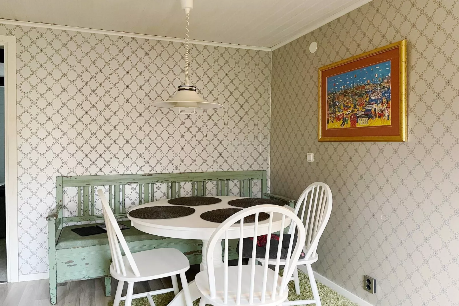 Gezellig toevluchtsoord in het bos met bubbelbad-Binnen