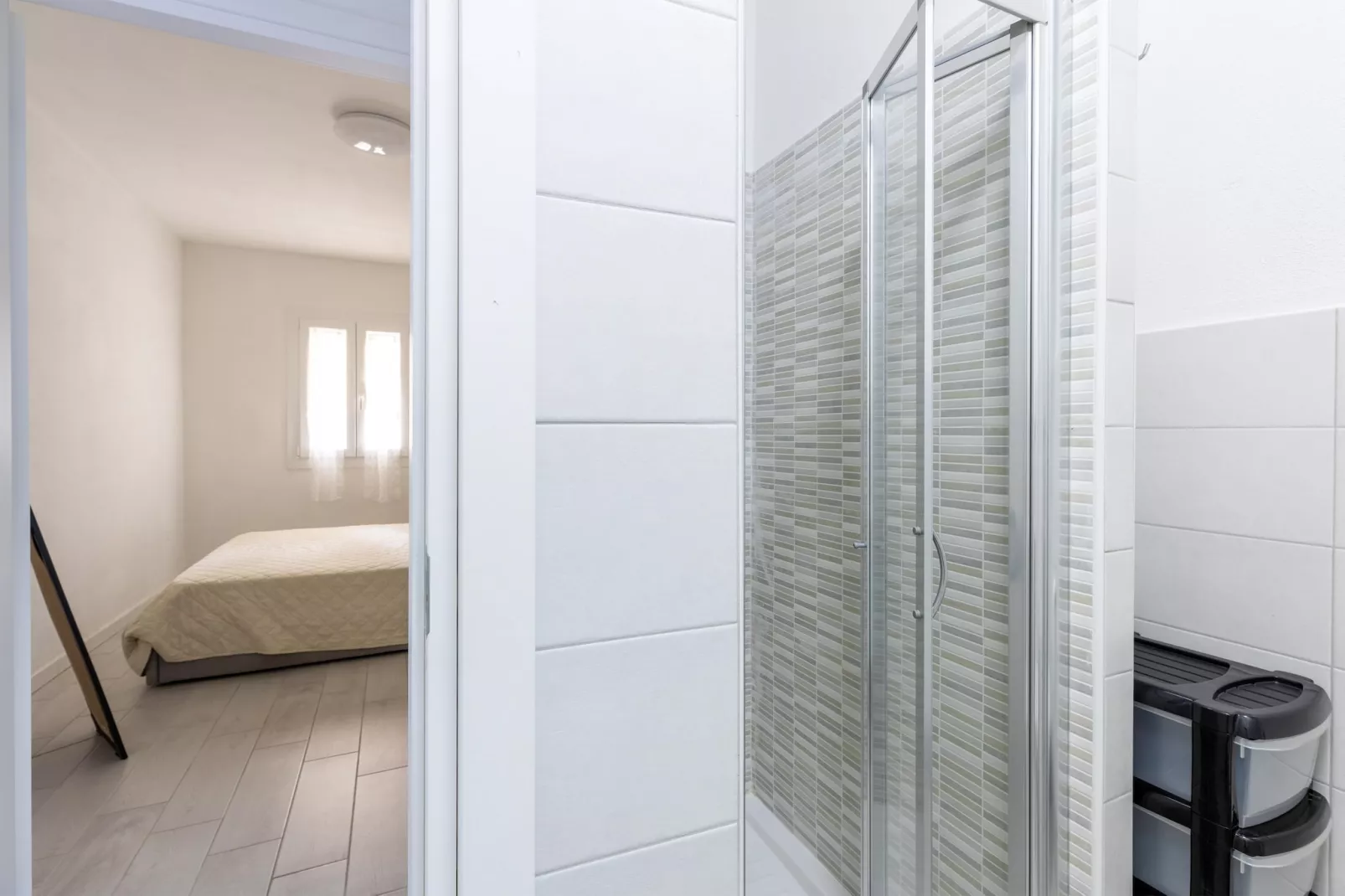 BILO 1 LI RUSSI 1P-Badkamer