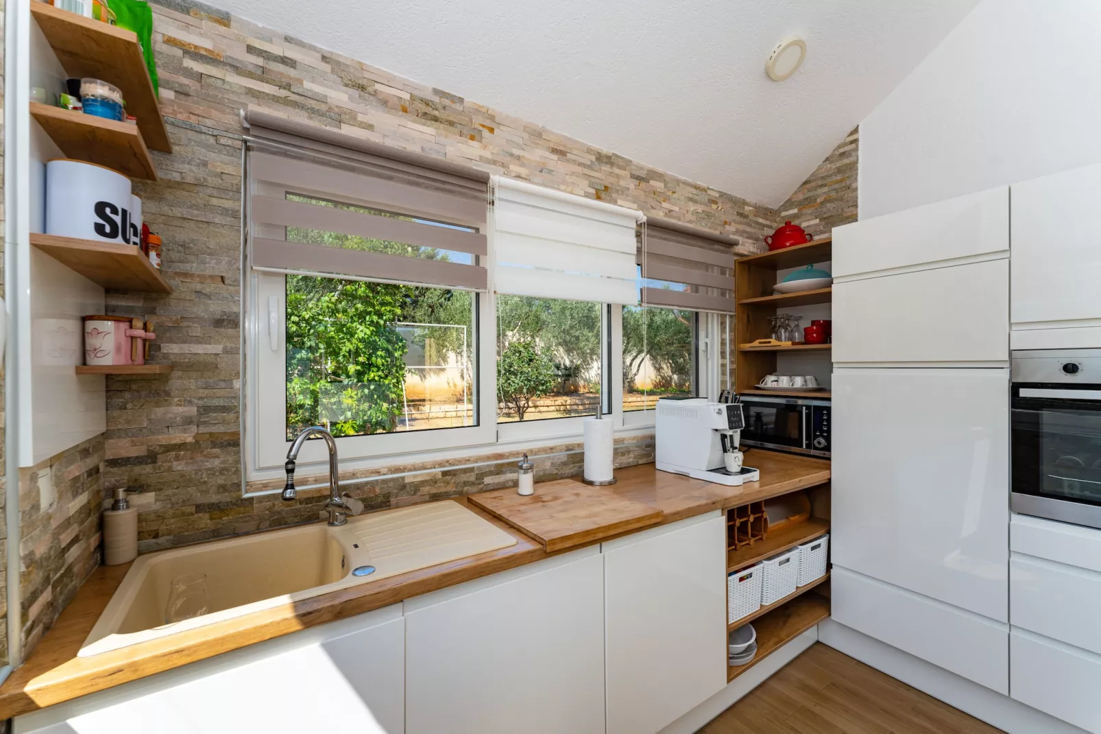 Villa Sucic with private pool-Keuken