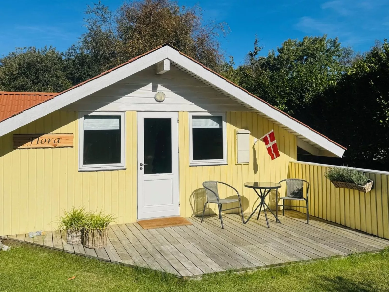 "Lenny" - 500m from the sea-Buiten