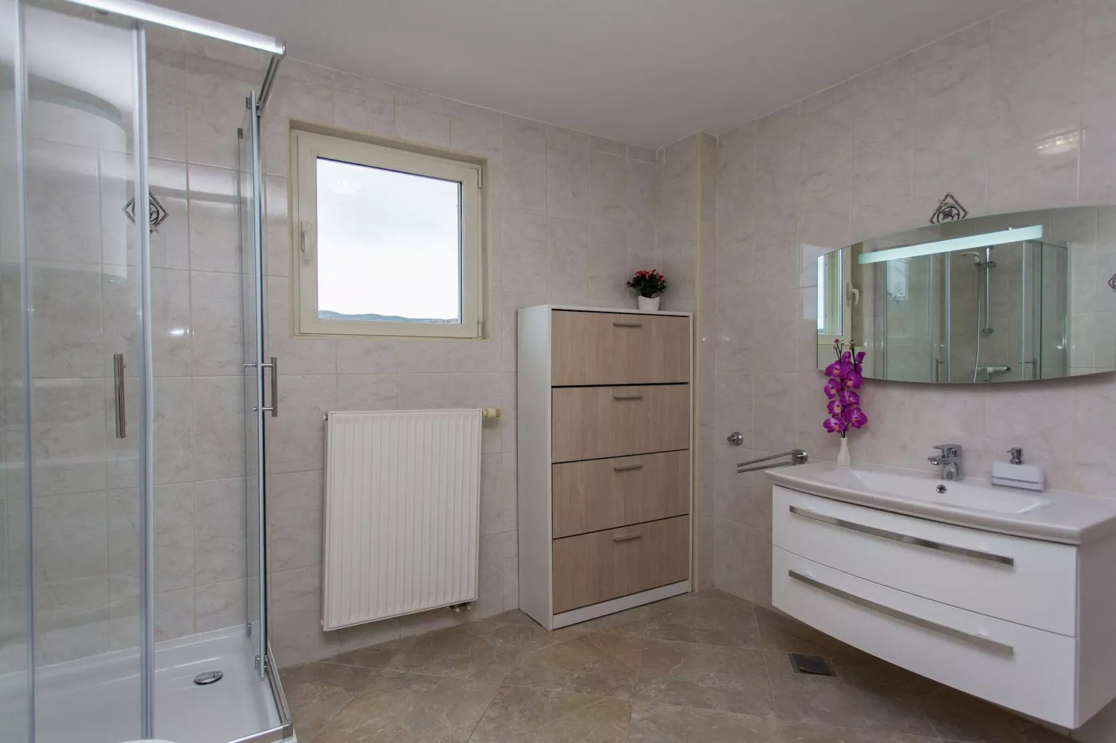 Sport & Spa Villa Neoric-Badkamer