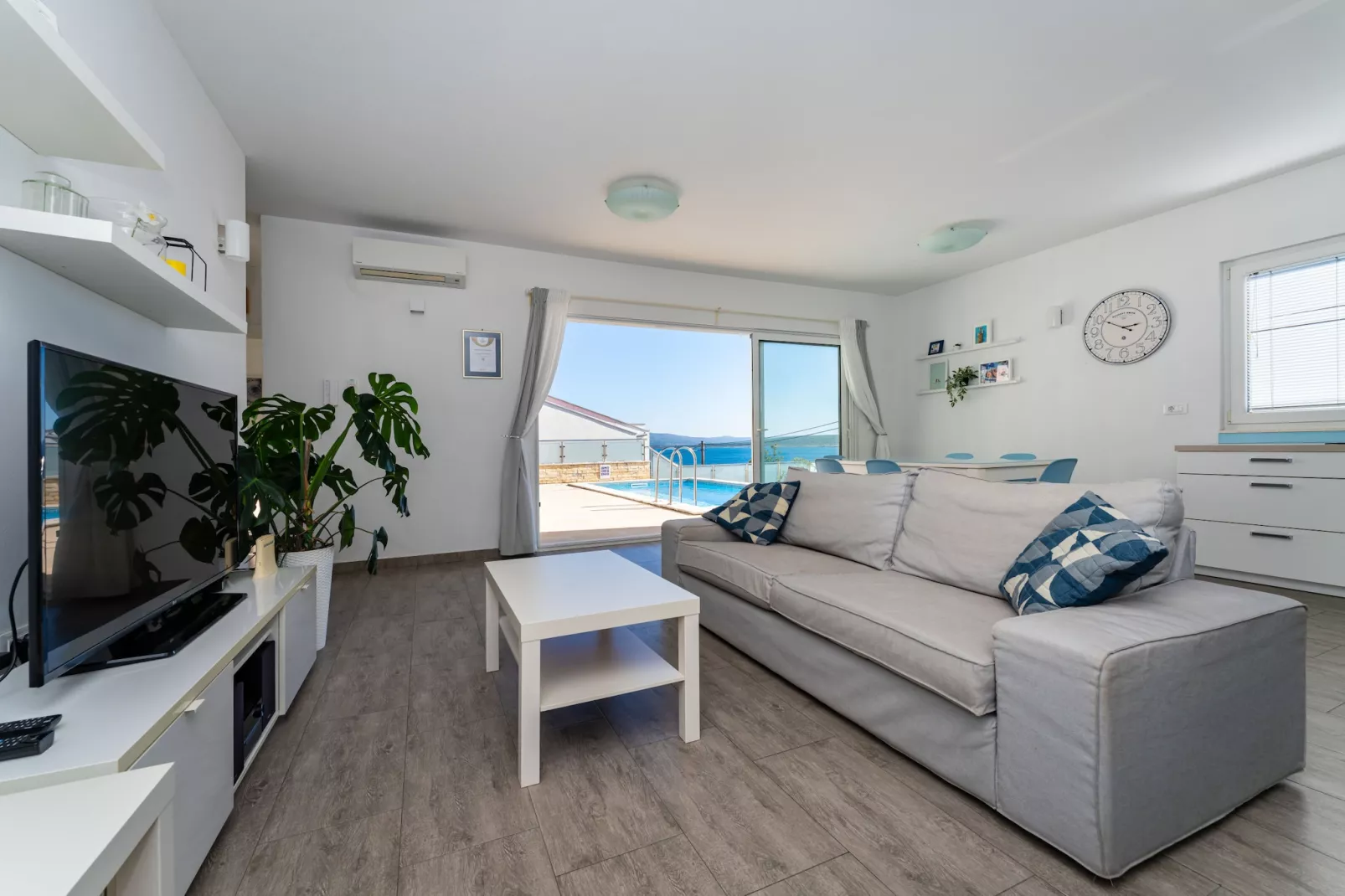 Sea view Villa Anpero-Woonkamer