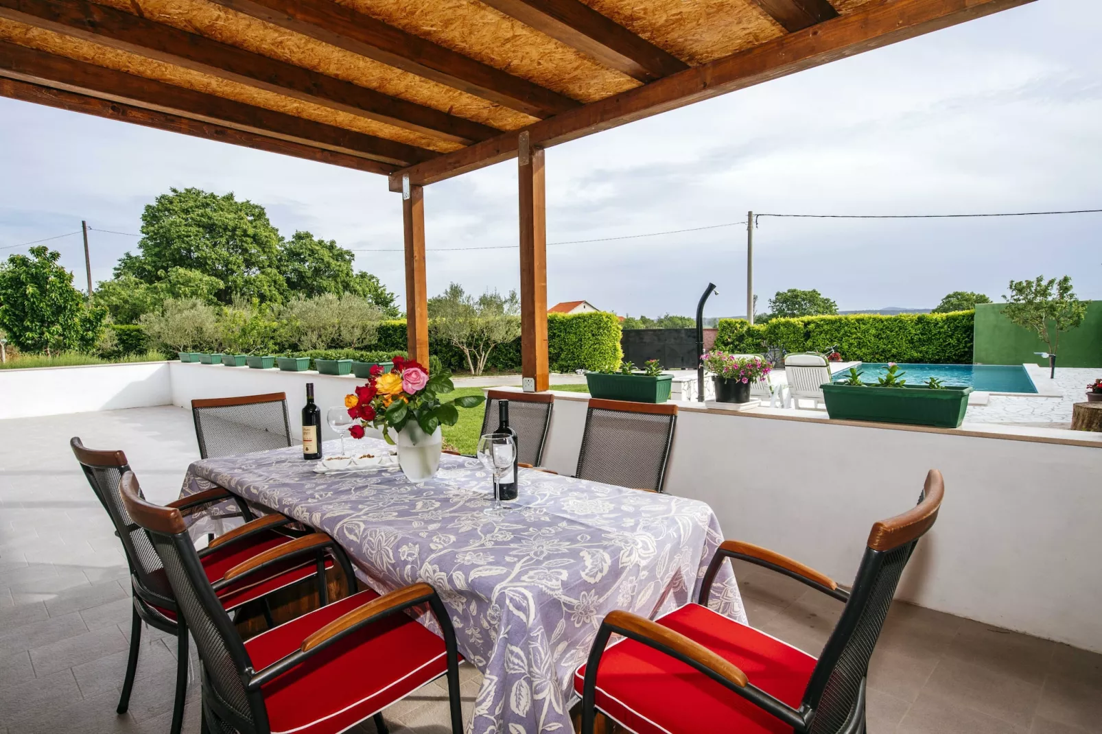 Authentic stone house Momo-Terrasbalkon