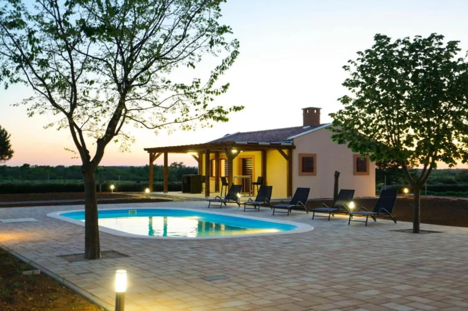 Villa Maja - Three bedroom villa with pool-Buitenlucht