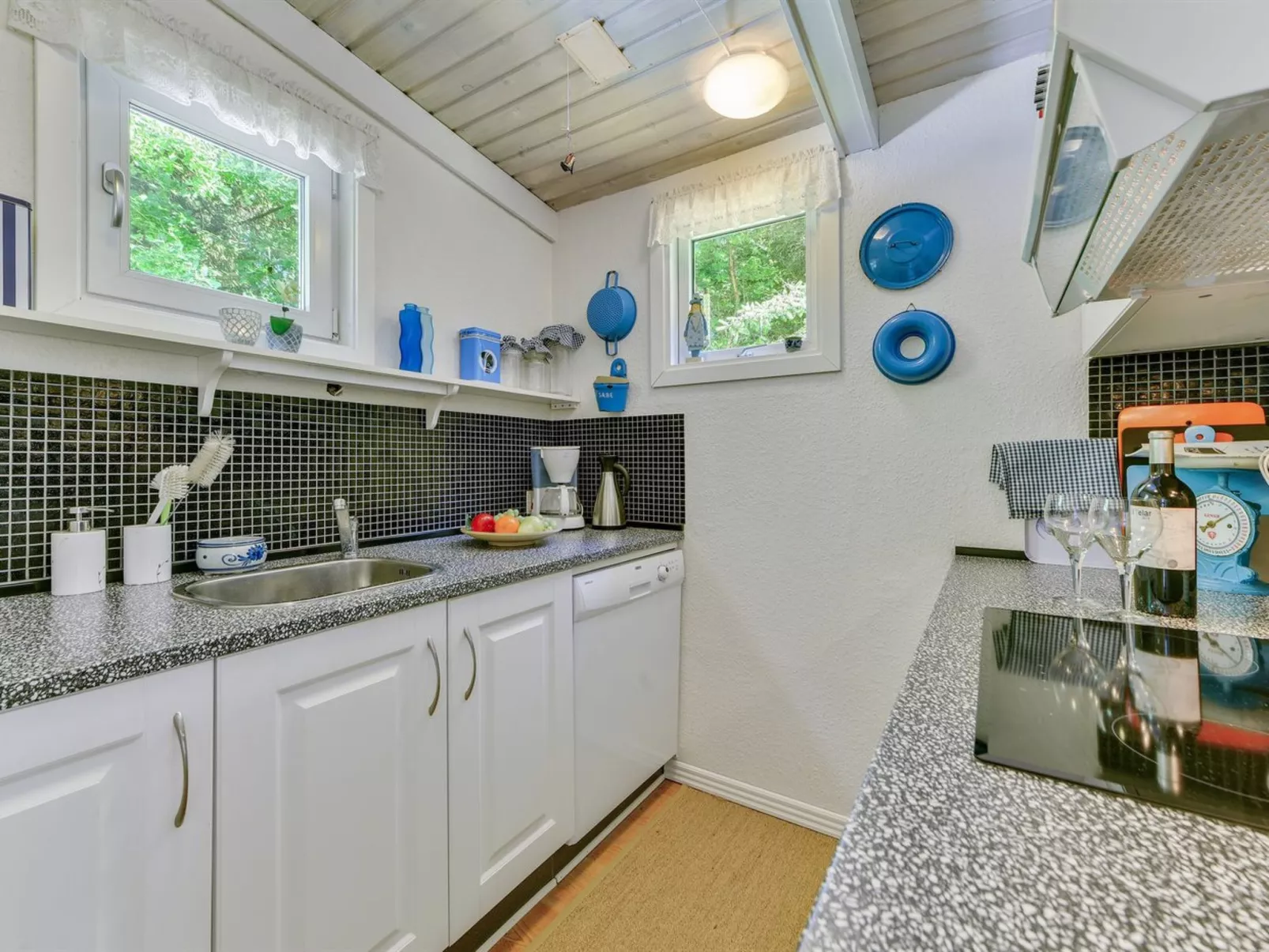 "Deik" - 2km to the fjord-Binnen